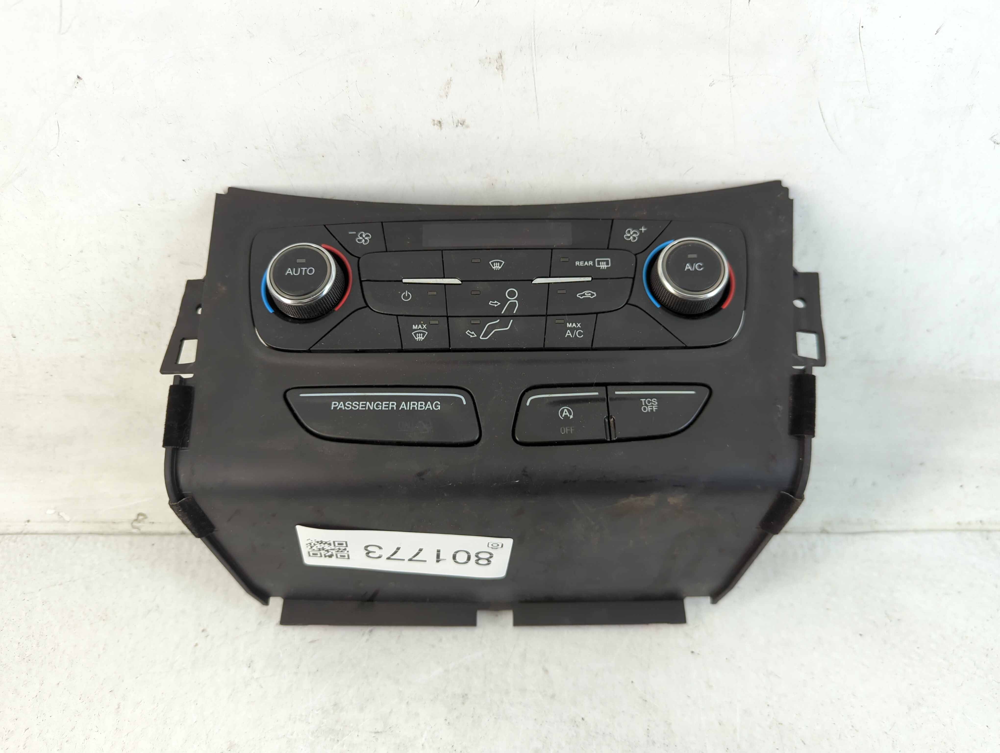 2017-2017 Ford Escape Ac Heater Climate Control Gj5t-18c612-ea 801773 - Oemusedautoparts1.com