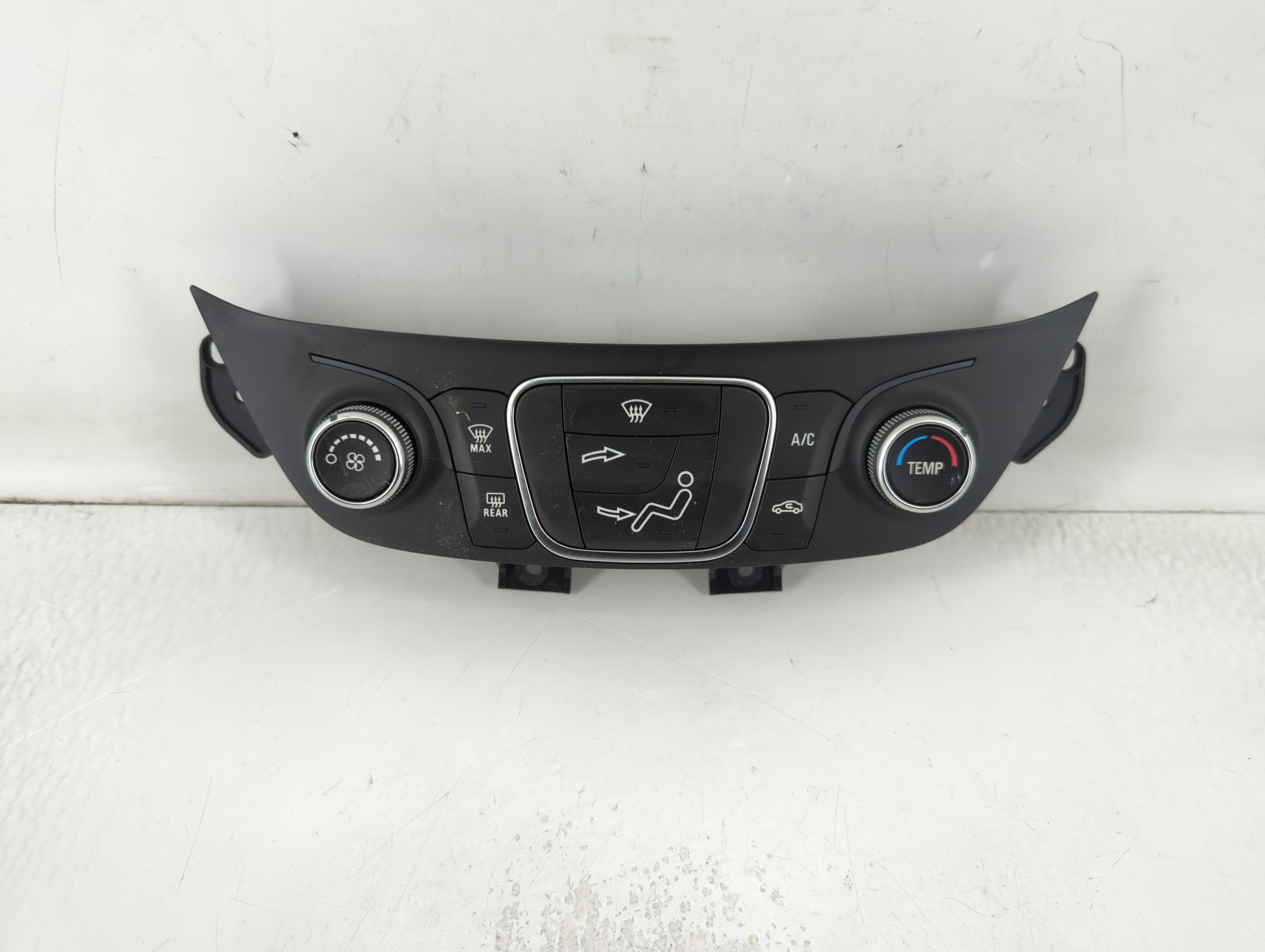 2019-2021 Chevrolet Equinox Ac Heater Climate Control 84422503 801792 - Oemusedautoparts1.com