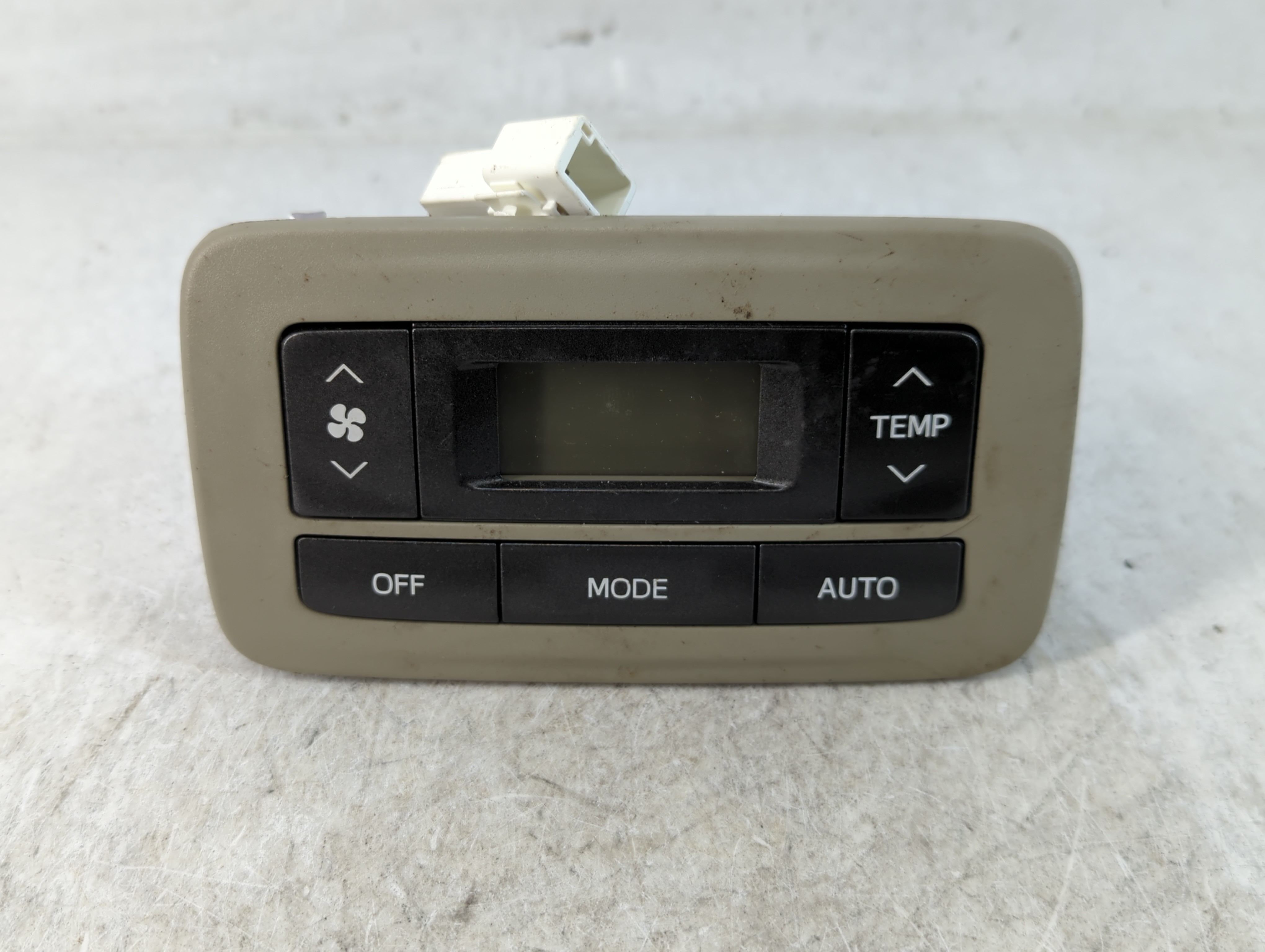 2011-2014 Toyota Sienna Ac Heater Climate Control Temperature Oem 801798 - Oemusedautoparts1.com