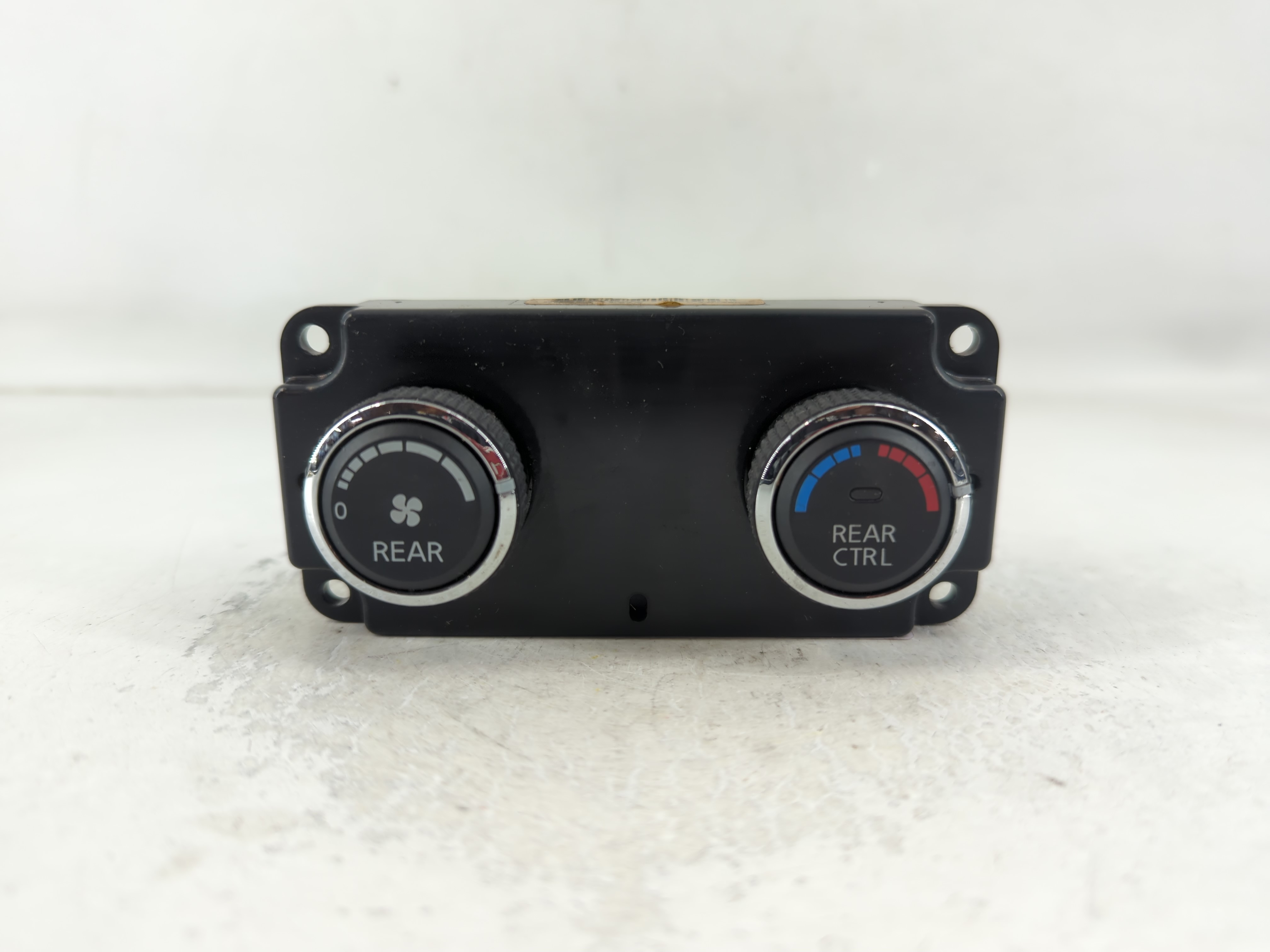 2008-2012 Nissan Pathfinder Ac Heater Climate Control Temperature Oem 801807 - Oemusedautoparts1.com