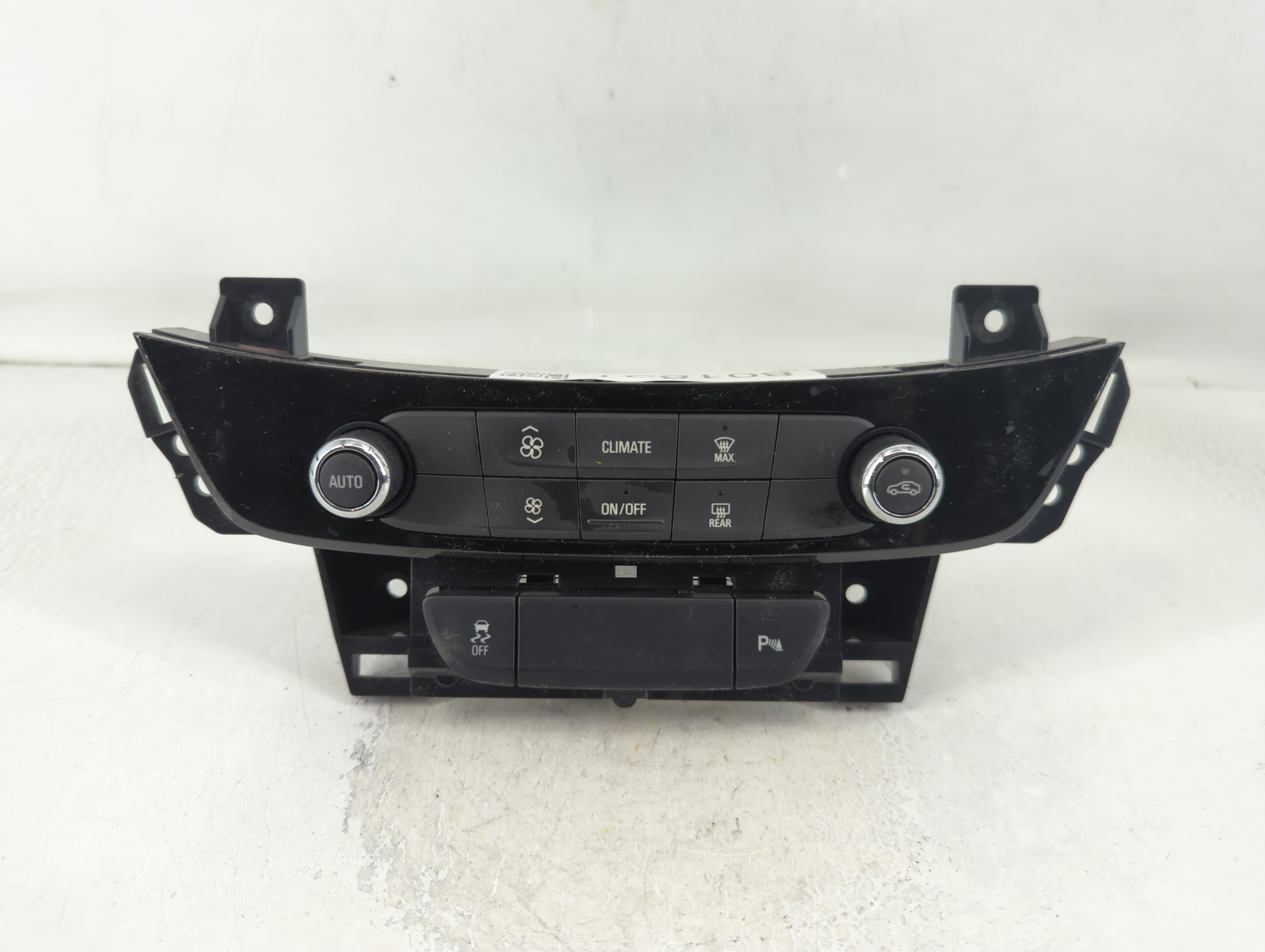 2017-2017 Buick Lacrosse Ac Heater Climate Control 84138219 801831 - Oemusedautoparts1.com