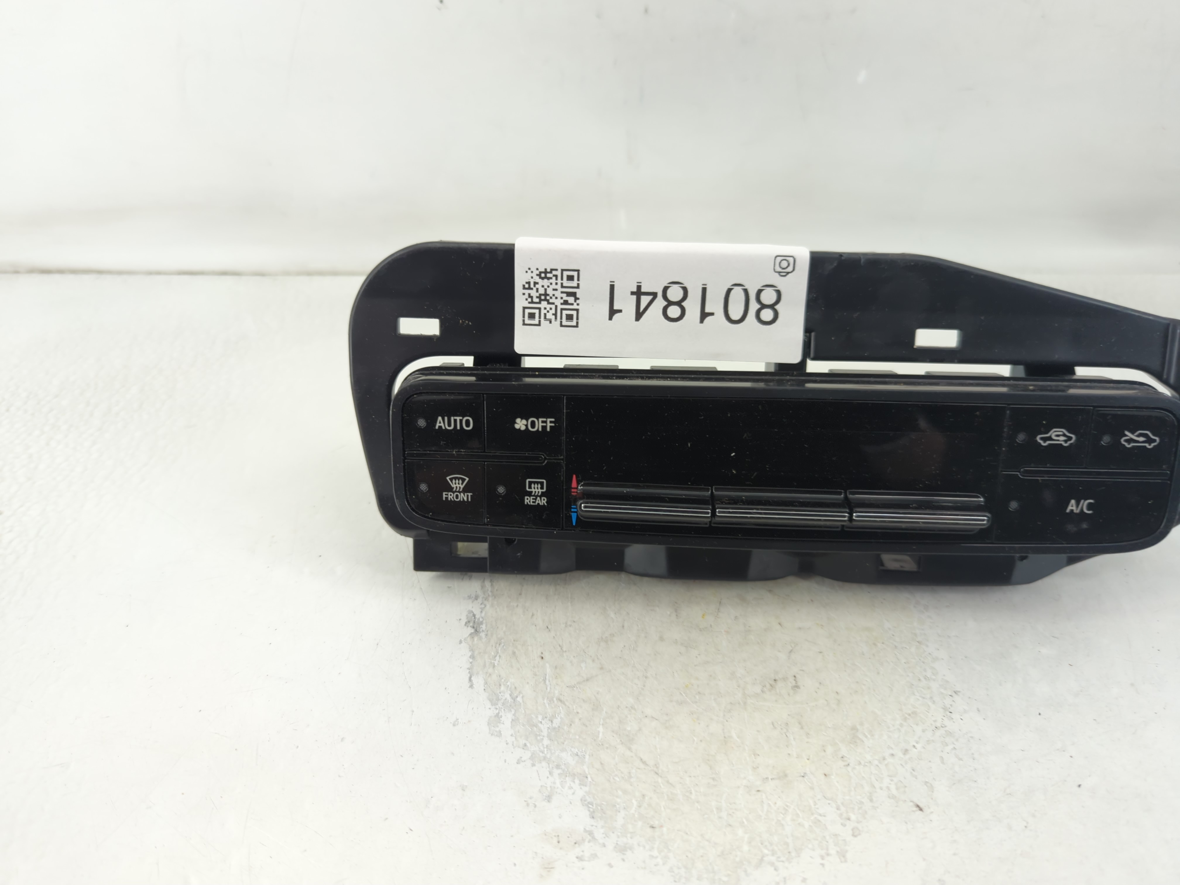 2017-2019 Toyota Corolla Ac Heater Climate Control 55468-02060 801841 - Oemusedautoparts1.com