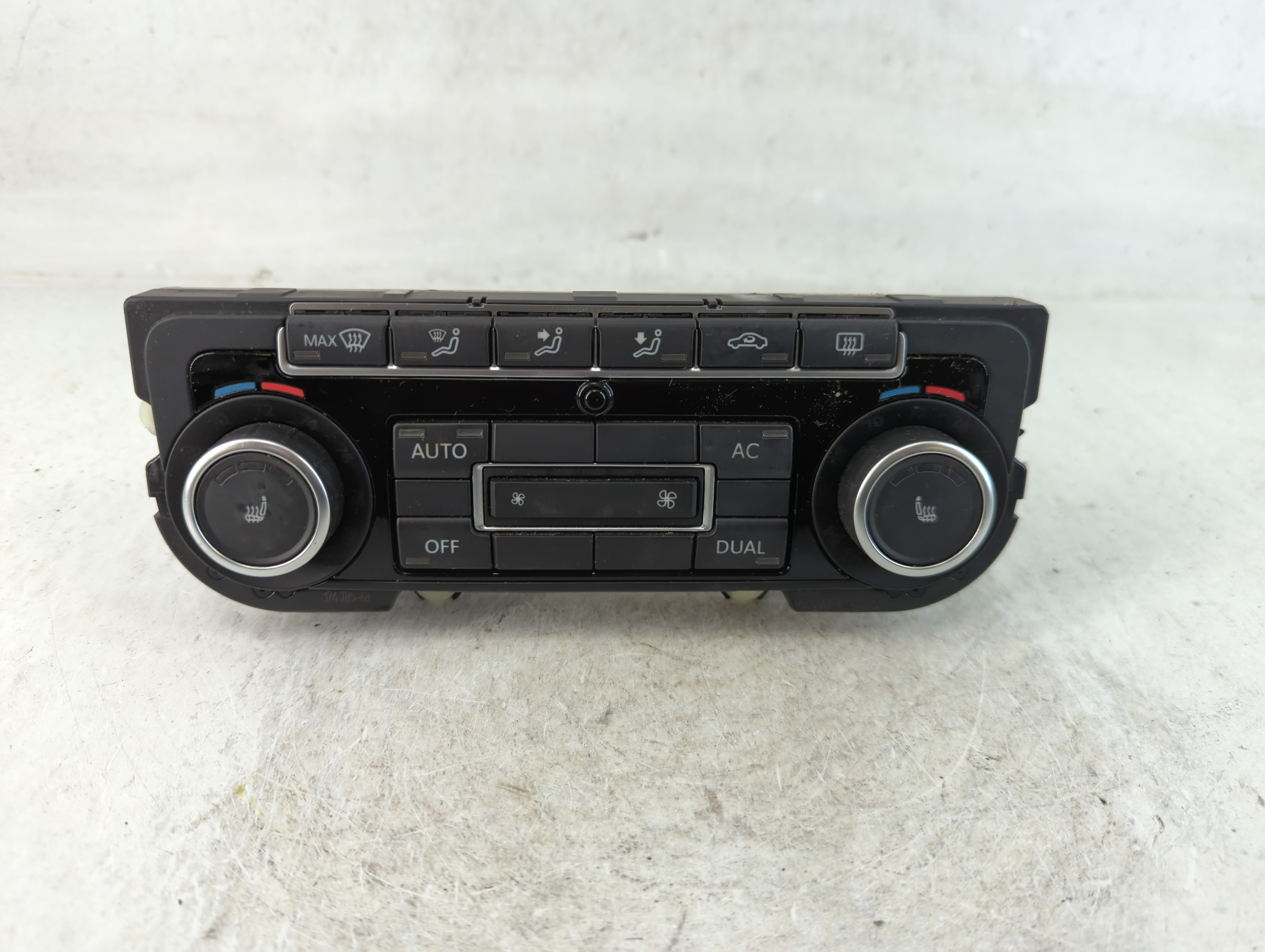 Picture of 2011-2012 Volkswagen Cc Ac Heater Climate Control 5k0 907 044 Eg 801865