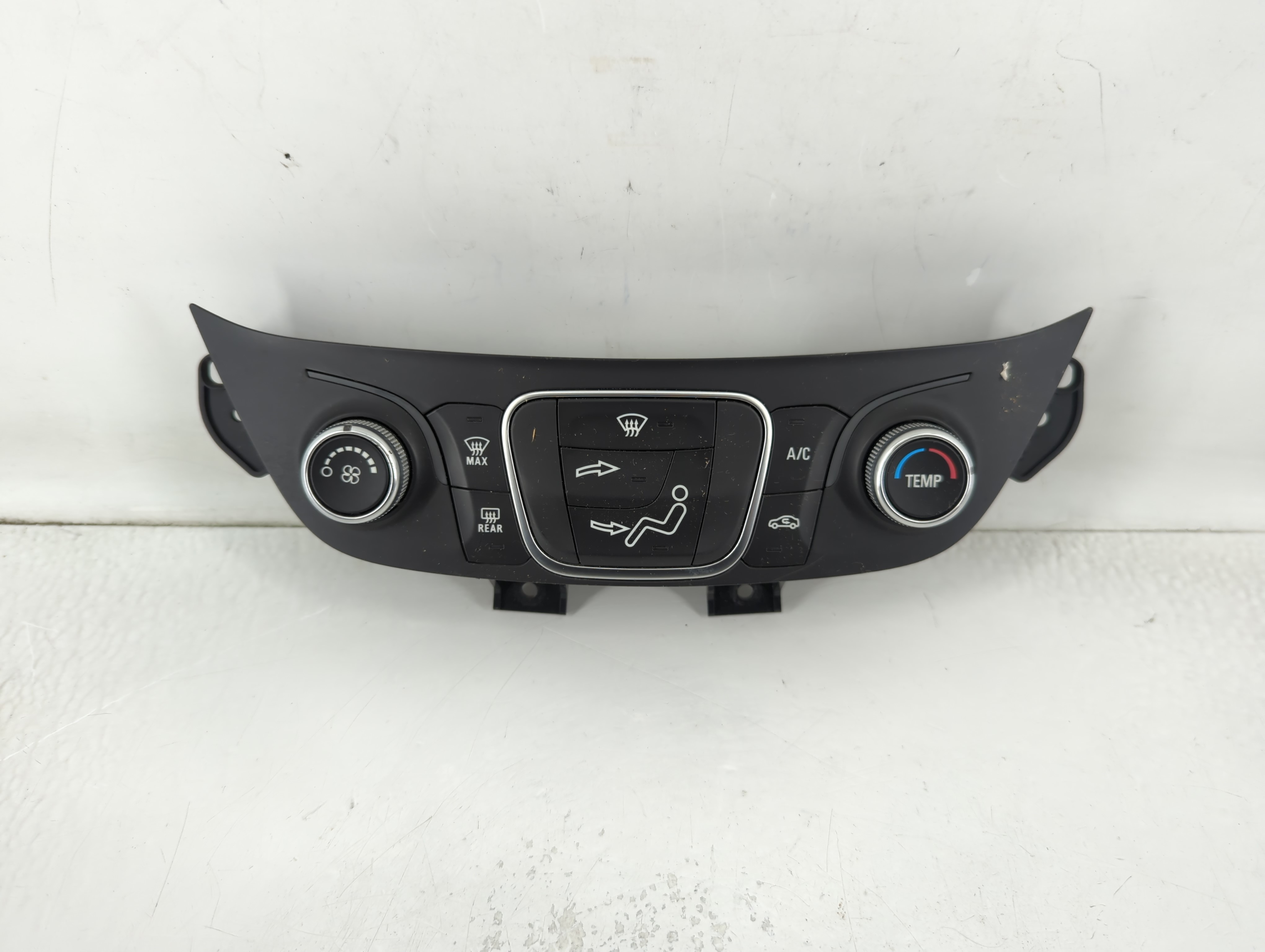 2019-2021 Chevrolet Equinox Ac Heater Climate Control 84422503 801873 - Oemusedautoparts1.com