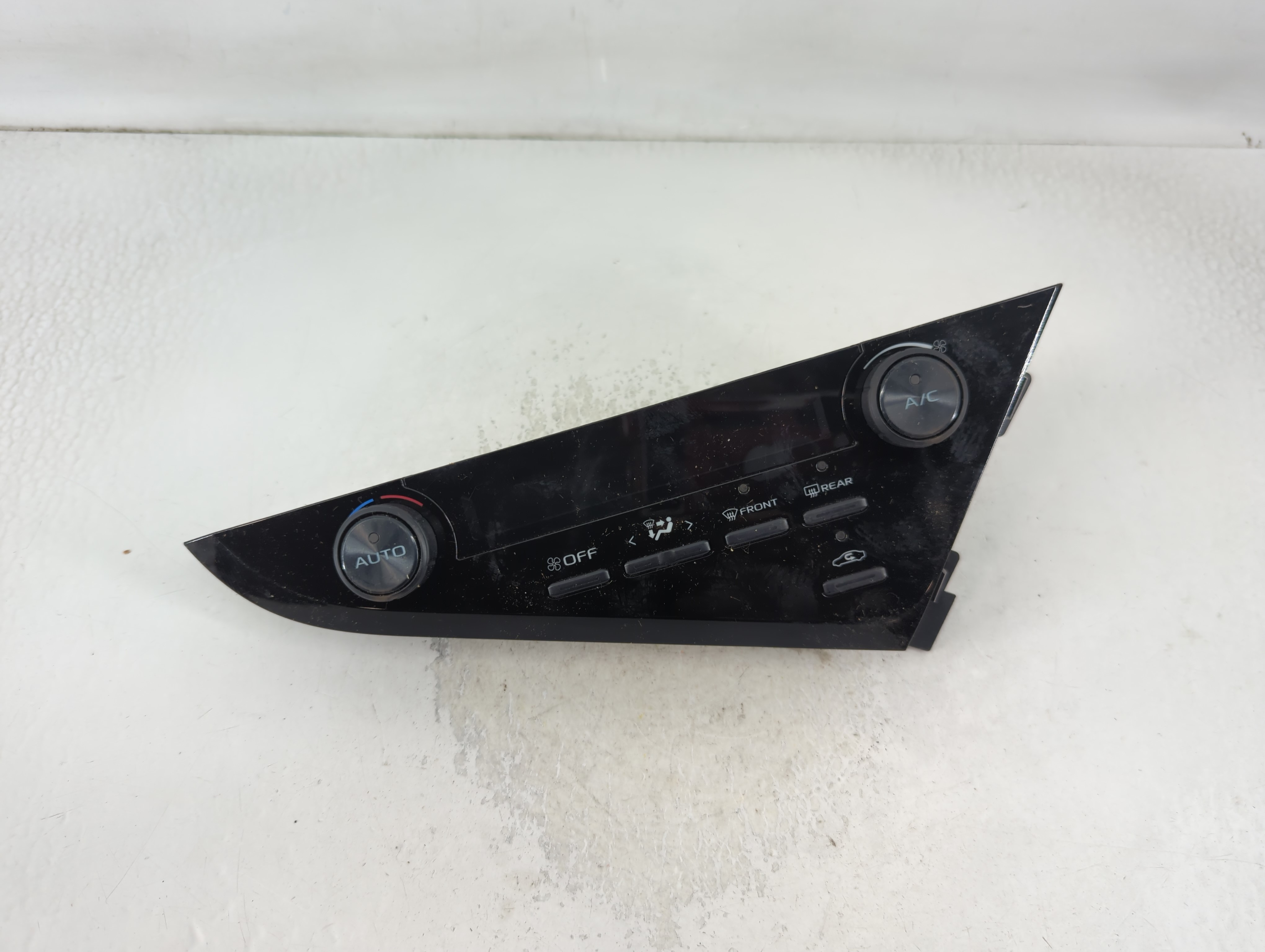 2018-2022 Toyota Camry Ac Heater Climate Control 55900-06480 801893 - Oemusedautoparts1.com