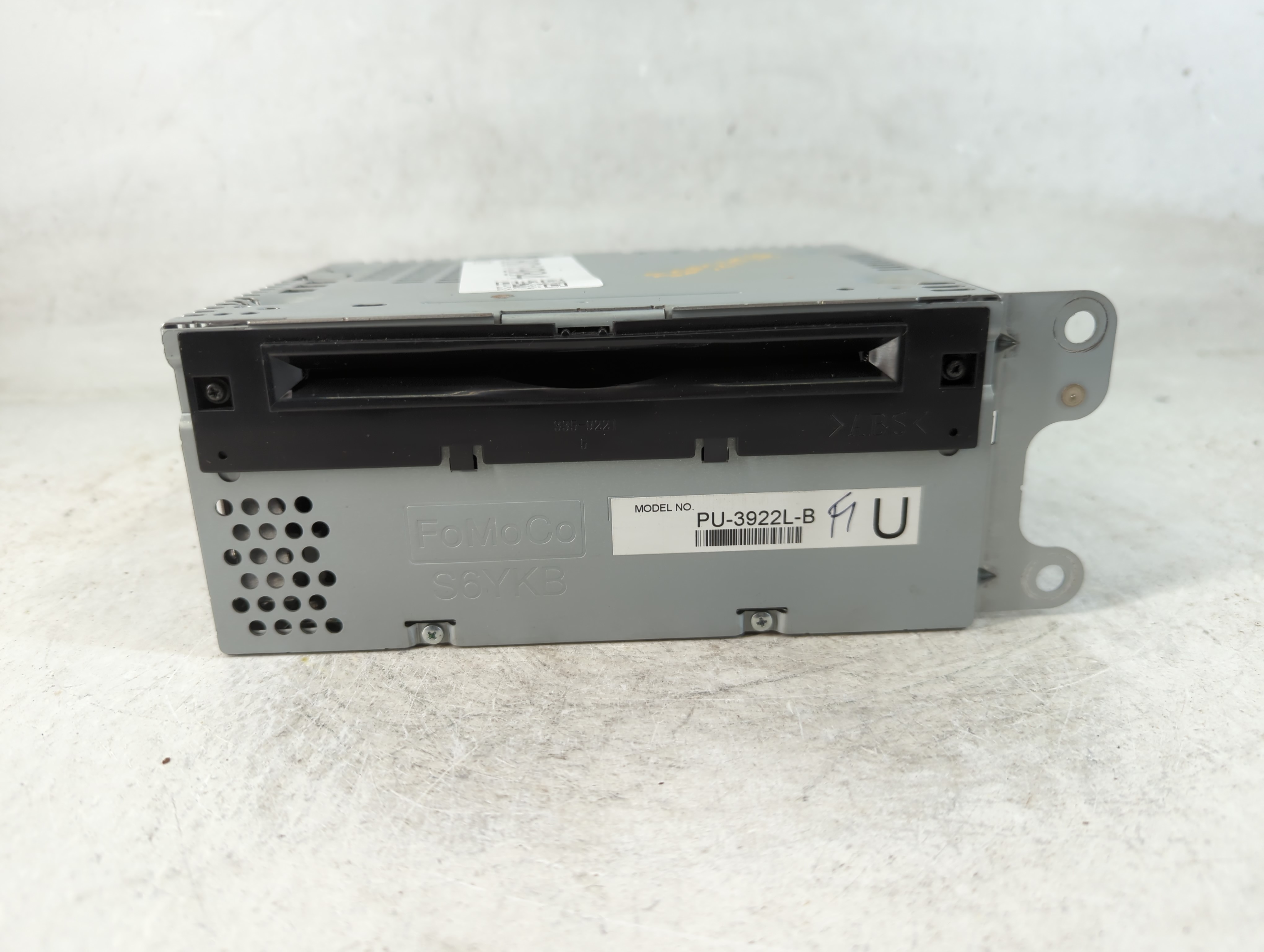 2016-2017 Ford Explorer Am Fm Cd Player Radio Receiver 801984 - Oemusedautoparts1.com