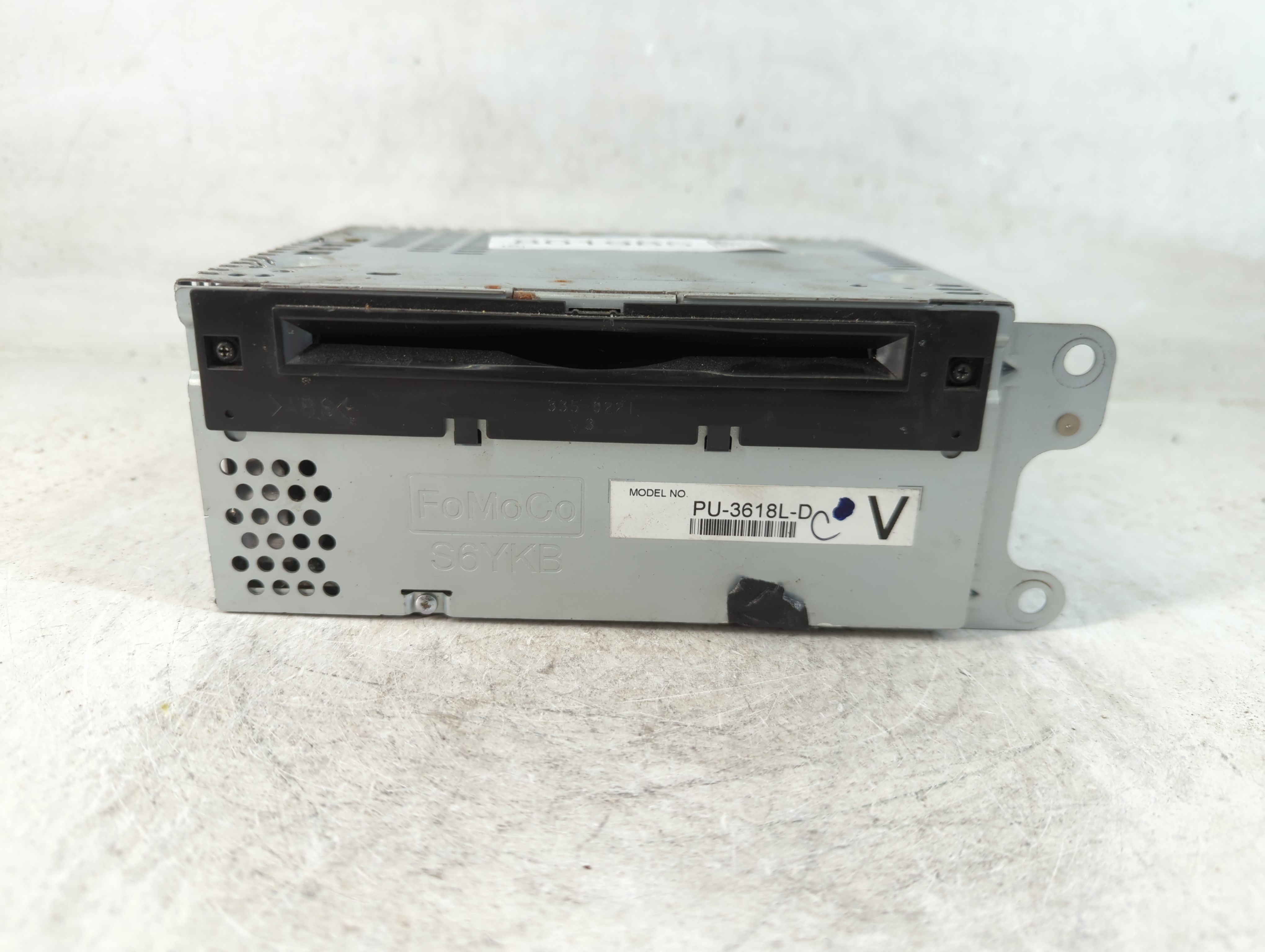 Picture of 2013-2013 Ford Explorer Am Fm Cd Player Radio Receiver 801985
