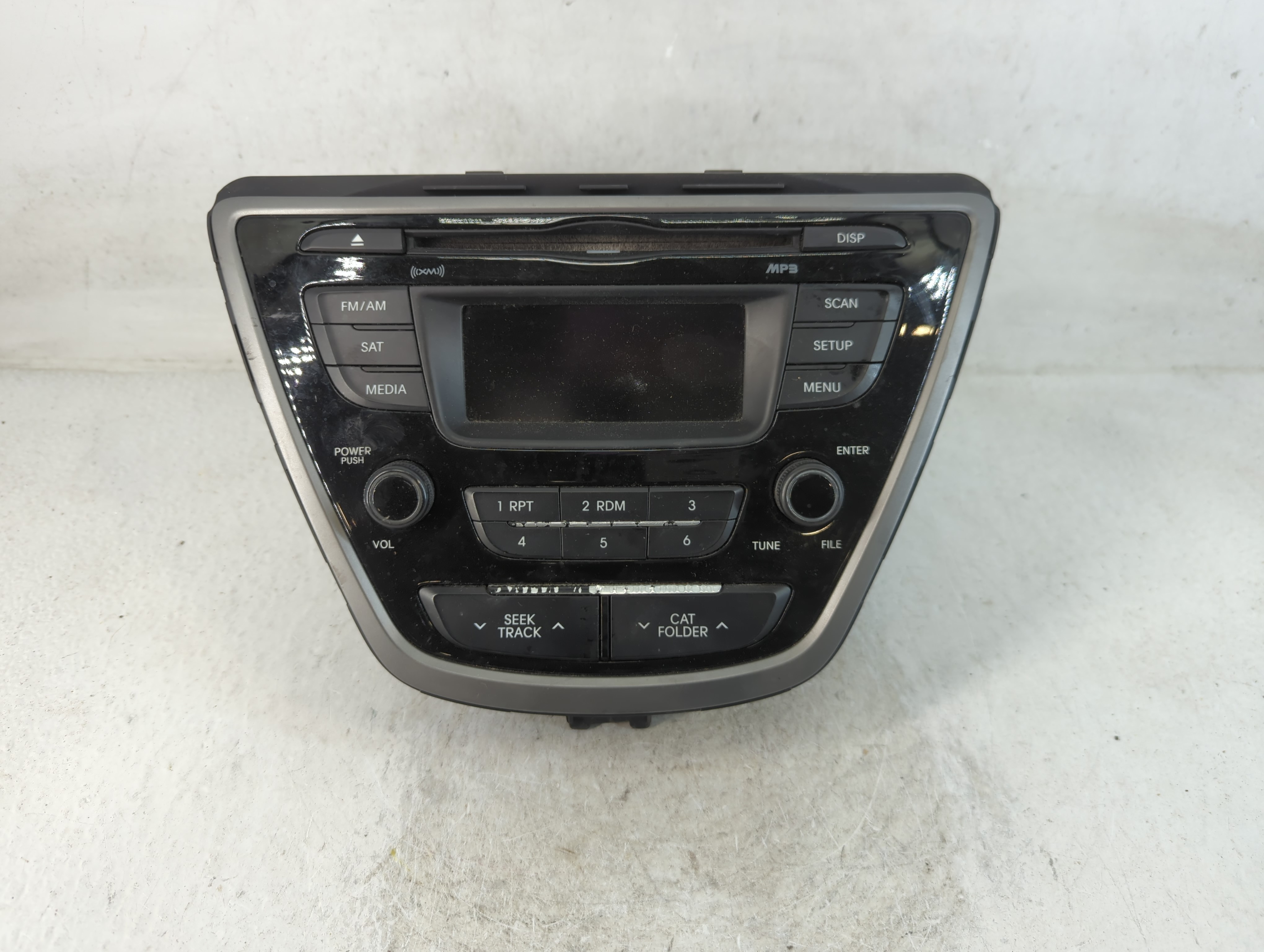 2014-2016 Hyundai Elantra Am Fm Cd Player Radio Receiver 801988 - Oemusedautoparts1.com