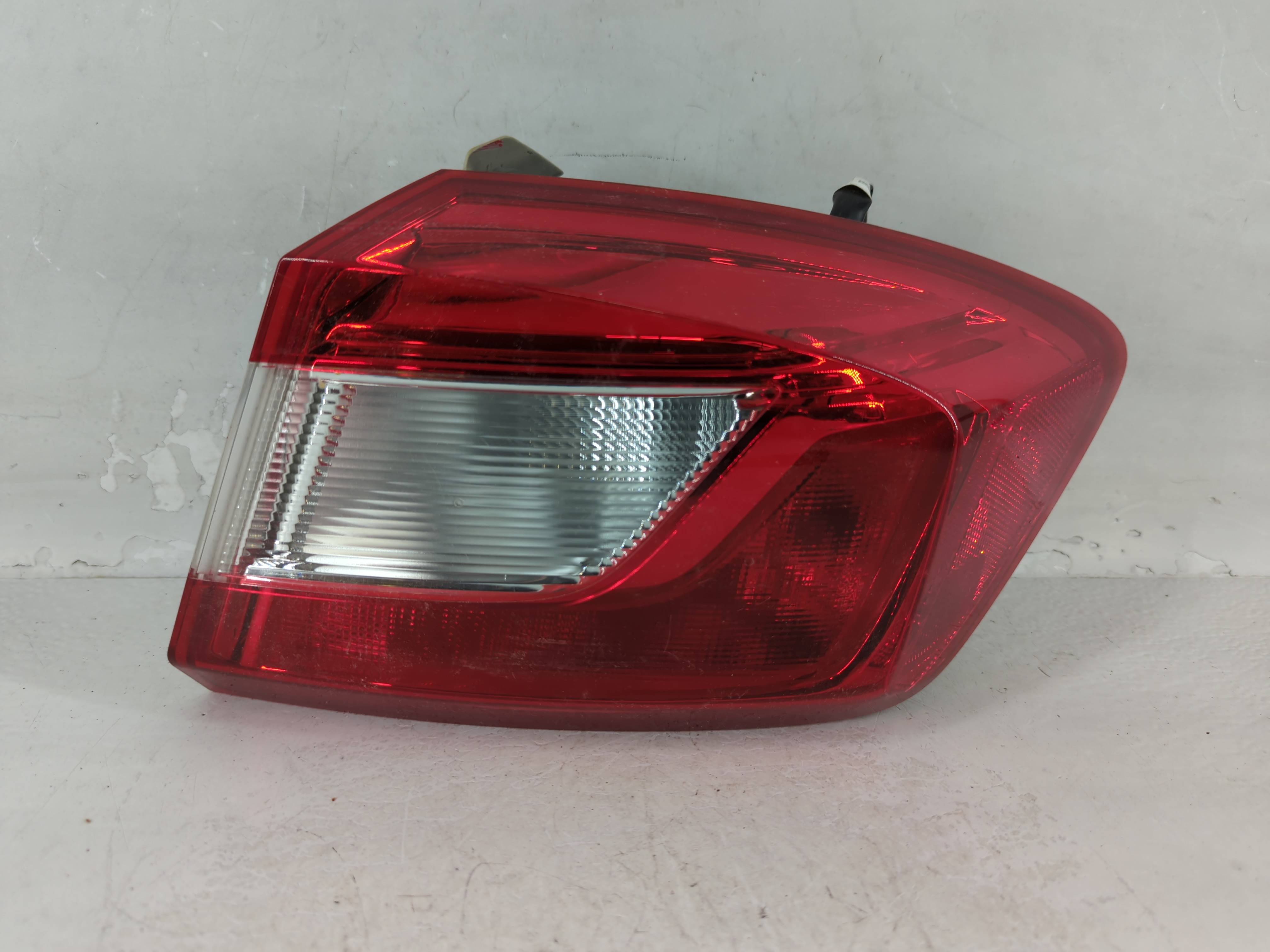 2017-2017 Chevrolet Cruze Passenger Right Side Tail Light Taillight Oem 802038 - Oemusedautoparts1.com