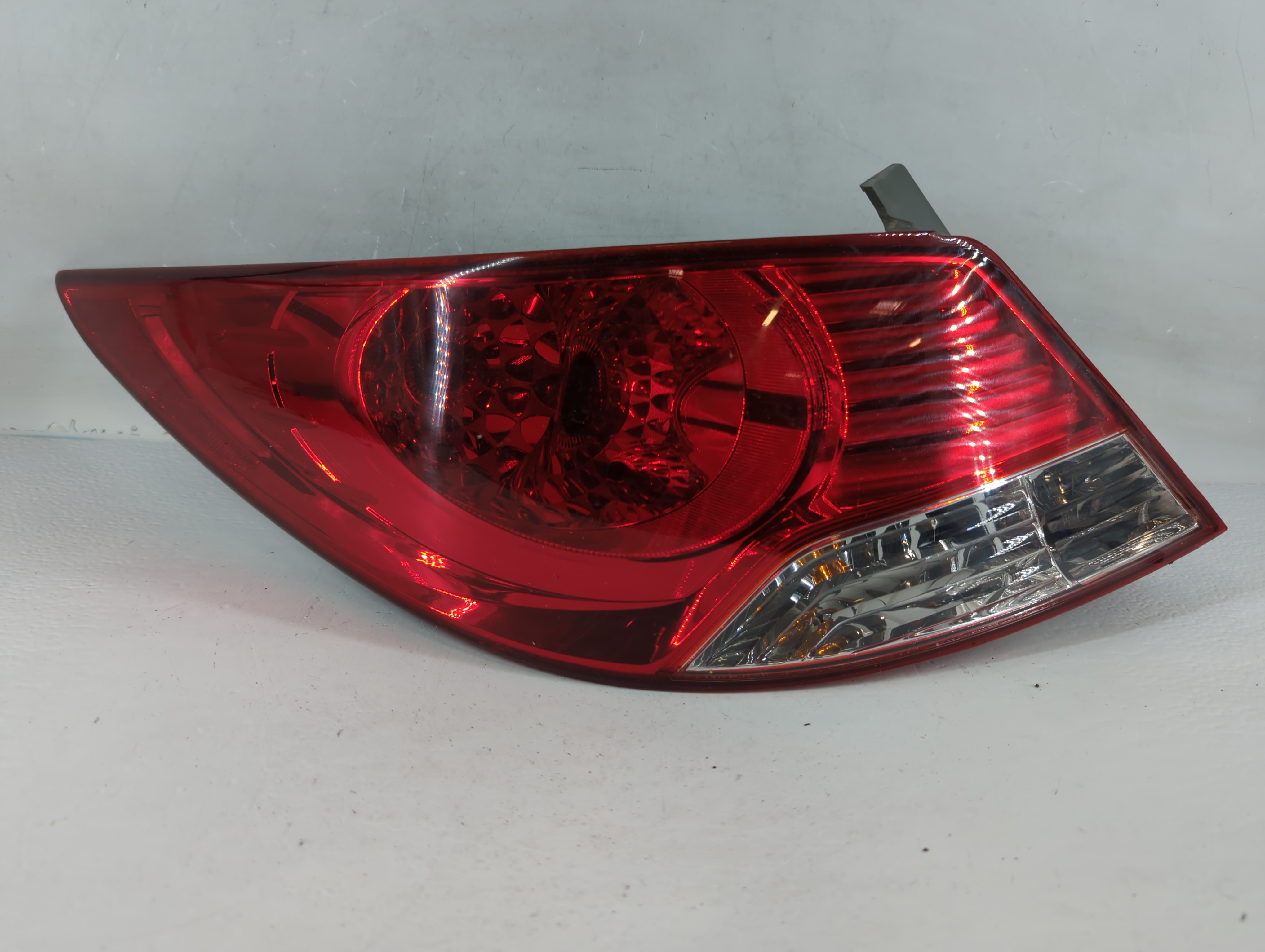 2012-2017 Hyundai Accent Driver Left Side Tail Light Taillight Oem 802081 - Oemusedautoparts1.com