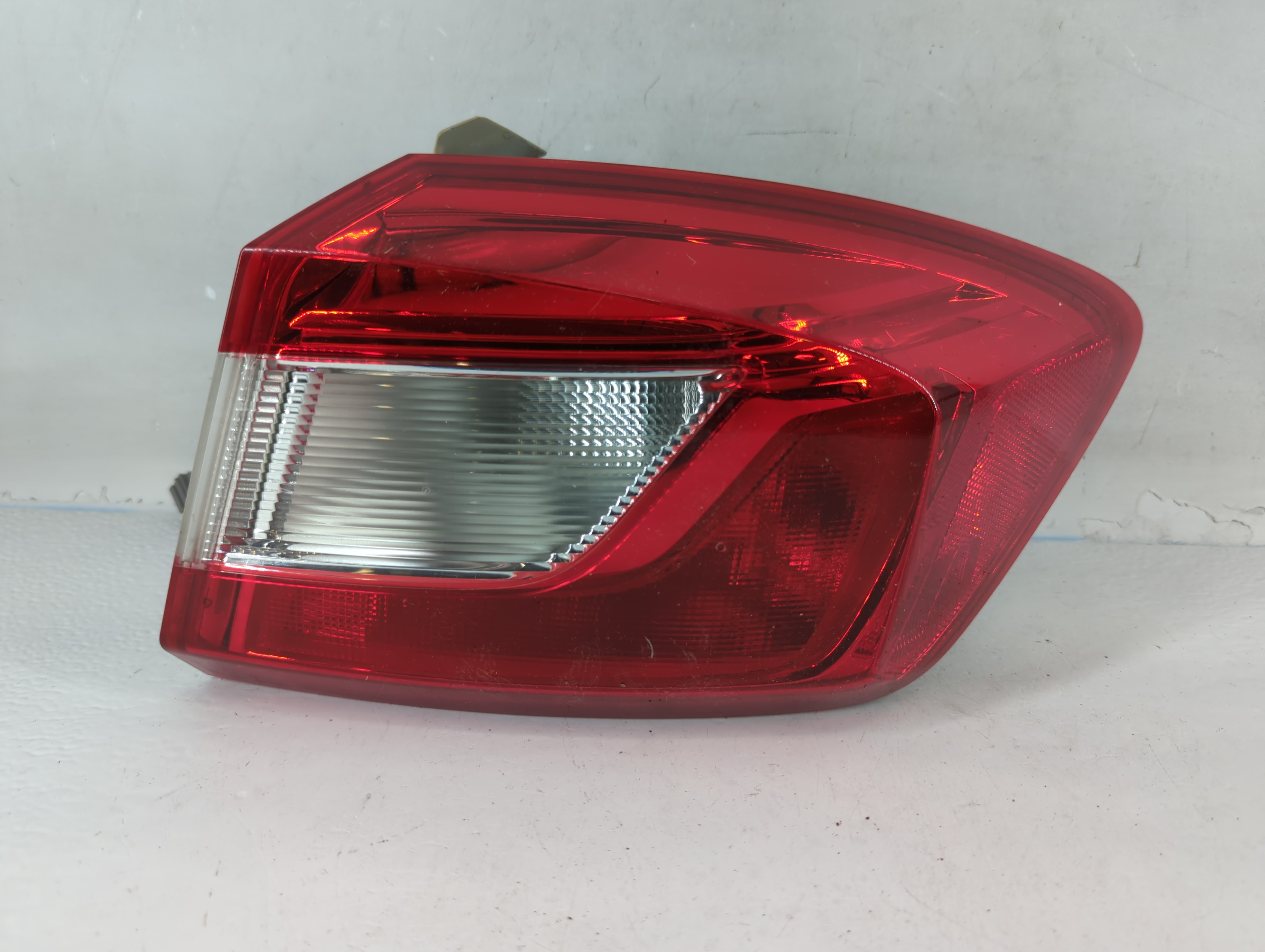 2016-2016 Chevrolet Cruze Passenger Right Side Tail Light Taillight Oem 802130 - Oemusedautoparts1.com
