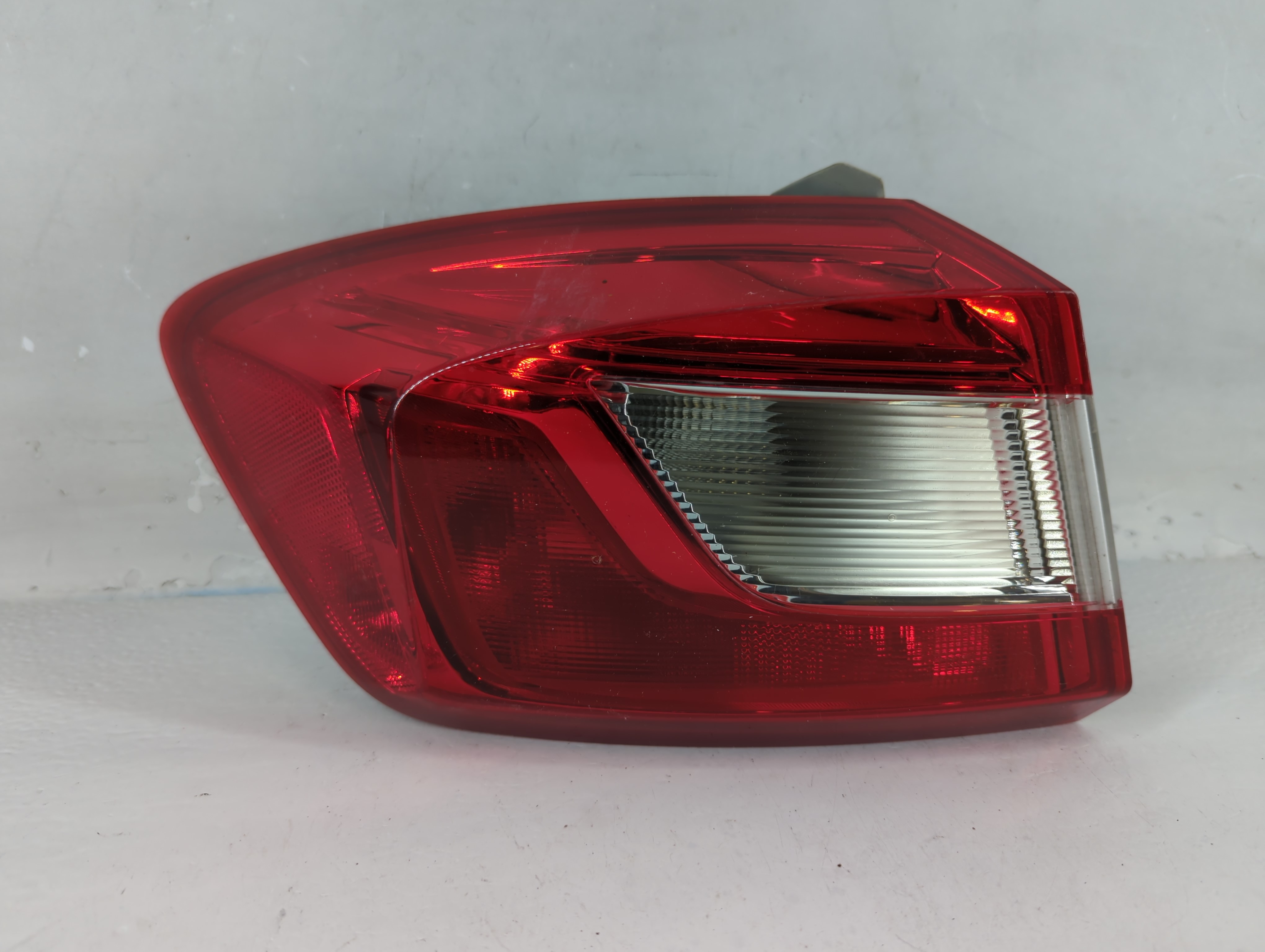 2016-2016 Chevrolet Cruze Driver Left Side Tail Light Taillight Oem 802134 - Oemusedautoparts1.com