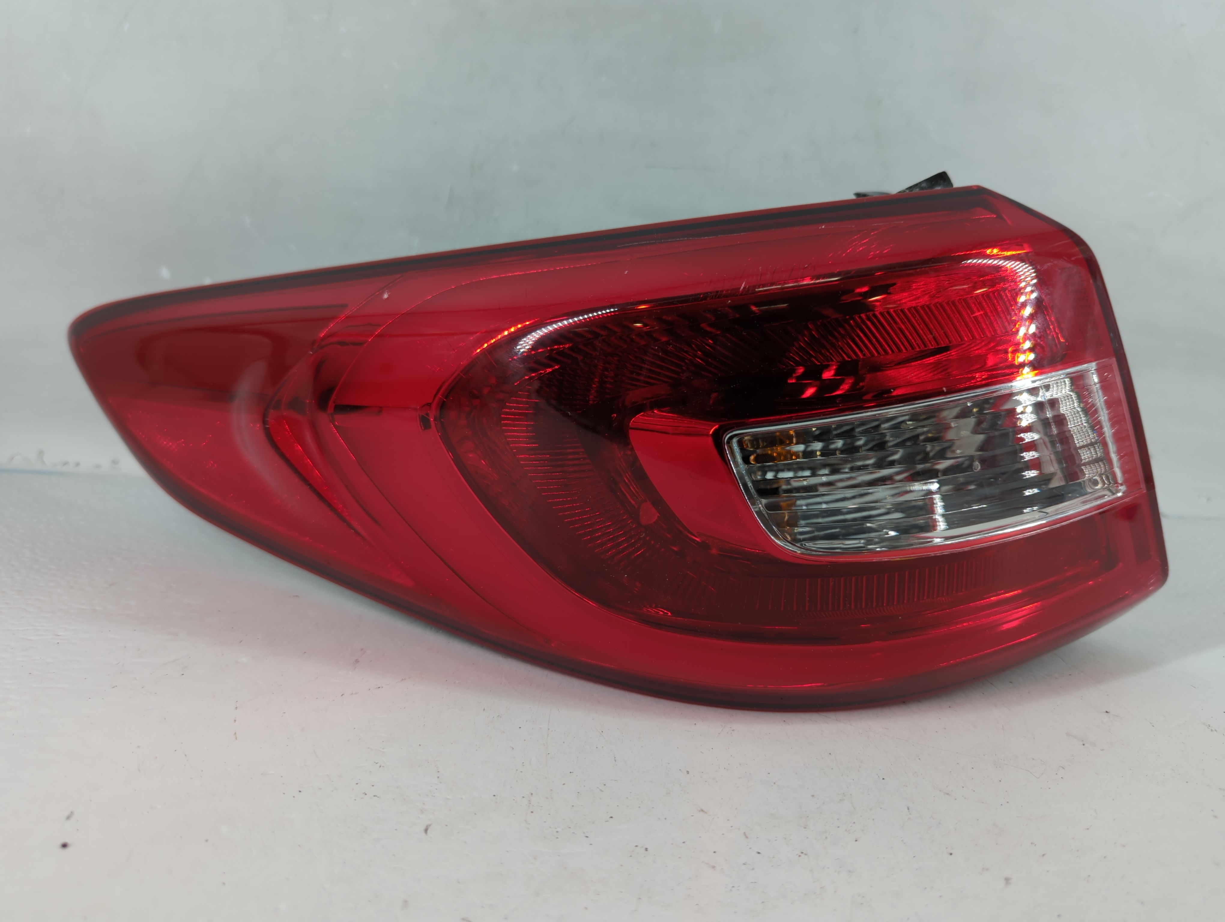 2015-2017 Hyundai Sonata Driver Left Side Tail Light Taillight Oem 802135 - Oemusedautoparts1.com