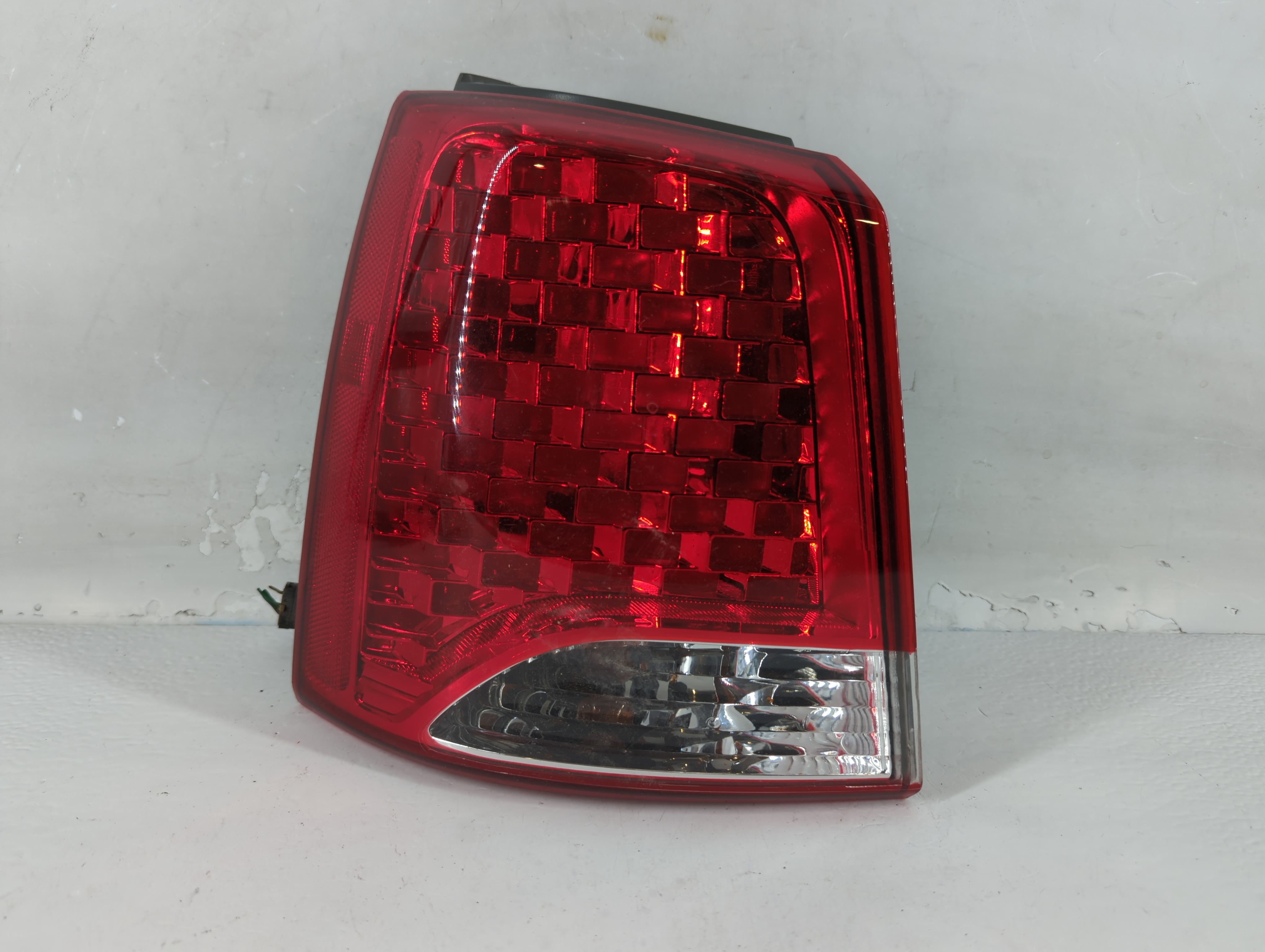 2011-2013 Kia Sorento Driver Left Side Tail Light Taillight Oem 802190 - Oemusedautoparts1.com