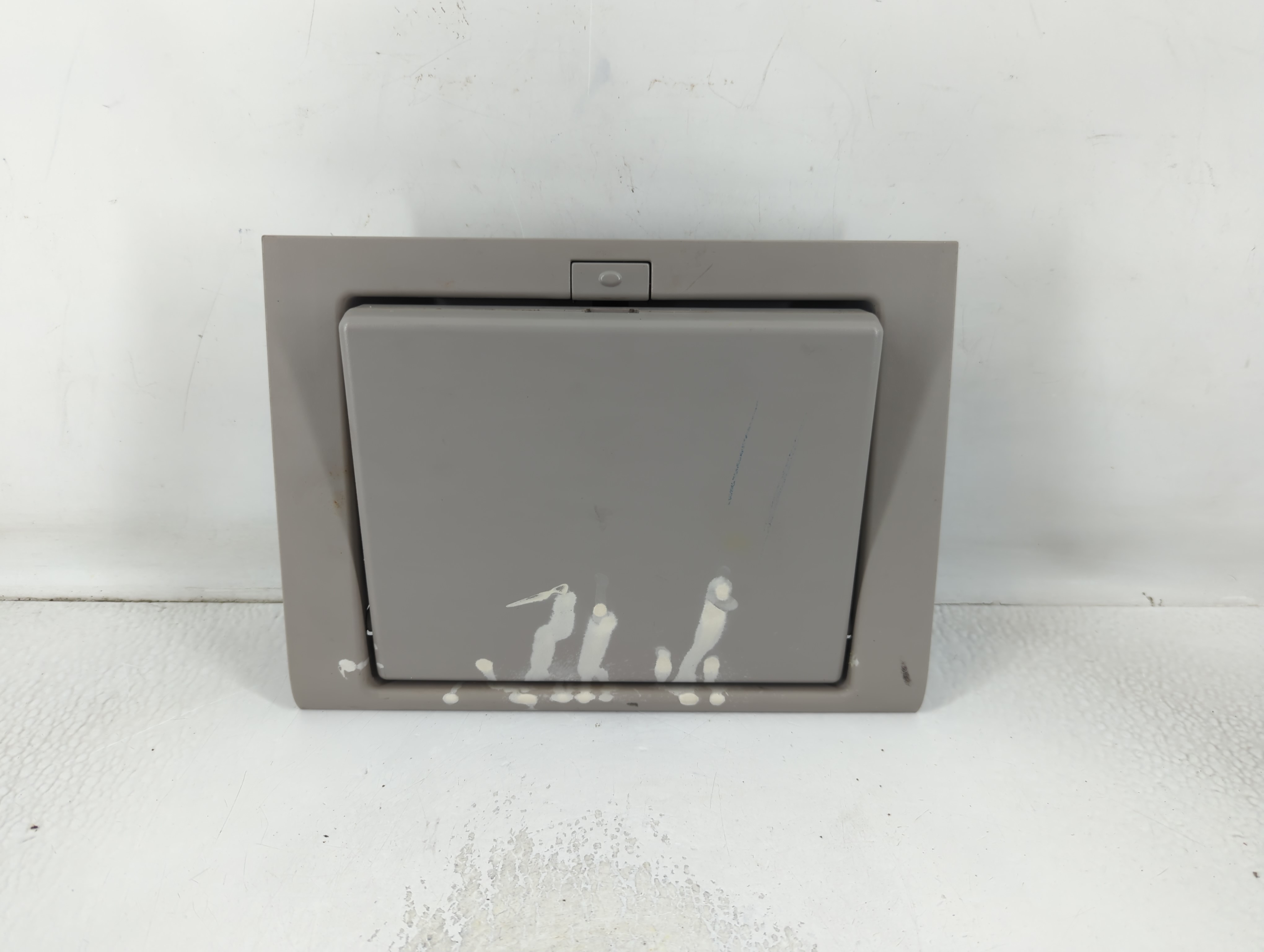 2014 Chevrolet Tahoe Overhead Roof Console 802241 - Oemusedautoparts1.com