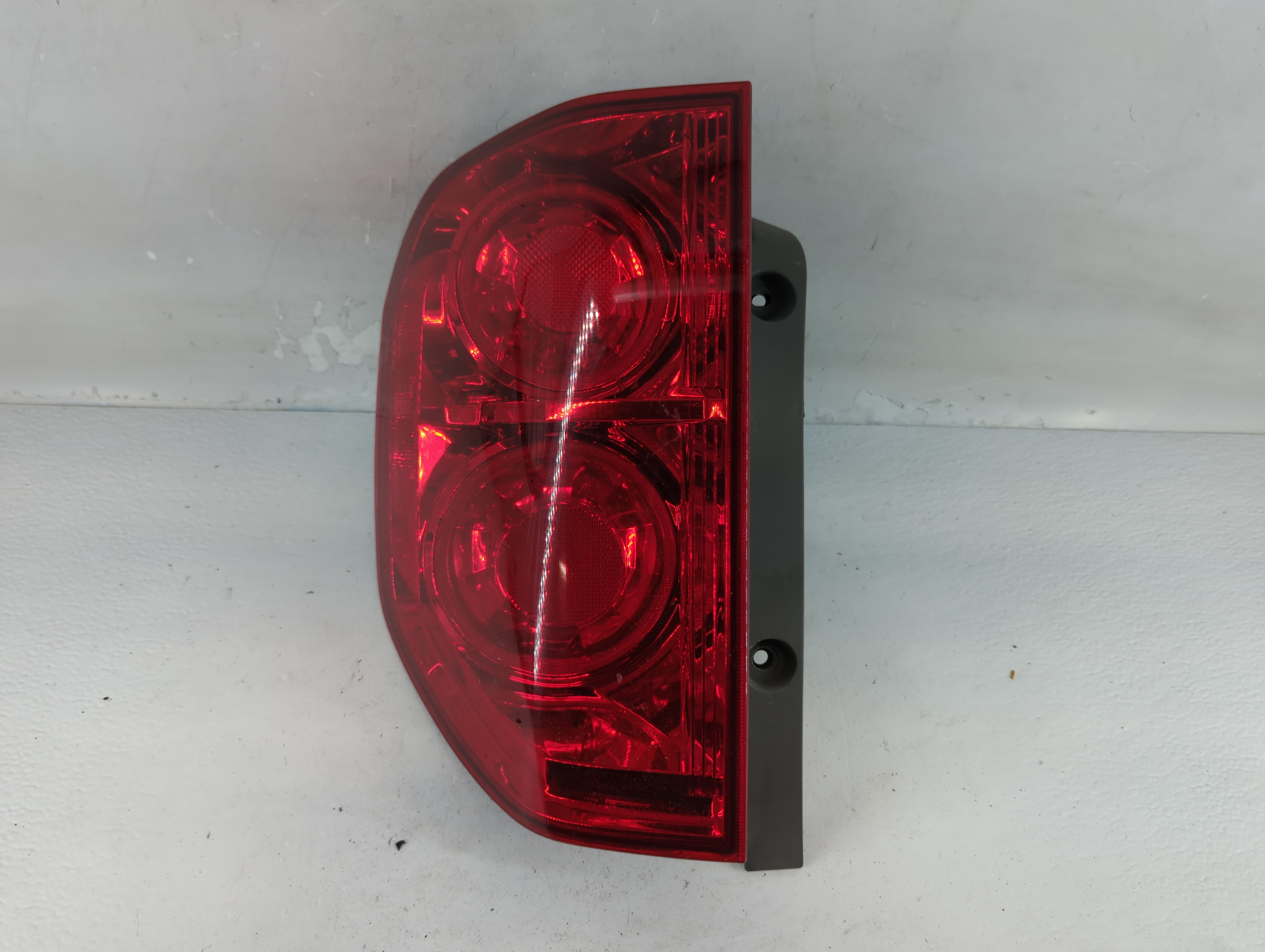 2003-2005 Honda Pilot Driver Left Side Tail Light Taillight Oem 802261 - Oemusedautoparts1.com