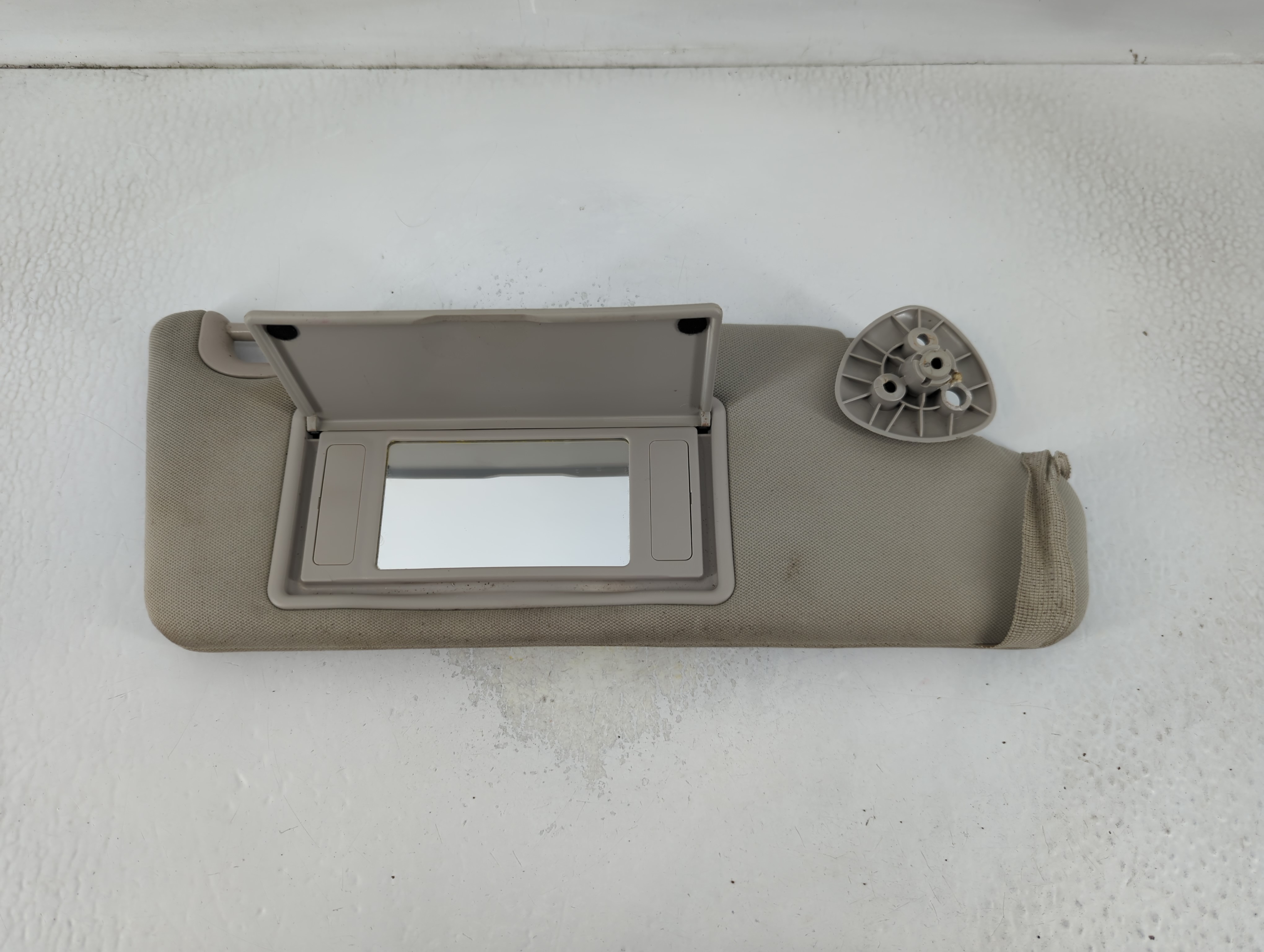 2006-2011 Chevrolet Hhr Passenger Sun Visor Mirror Right Sunvisor Grey 802292 - Oemusedautoparts1.com