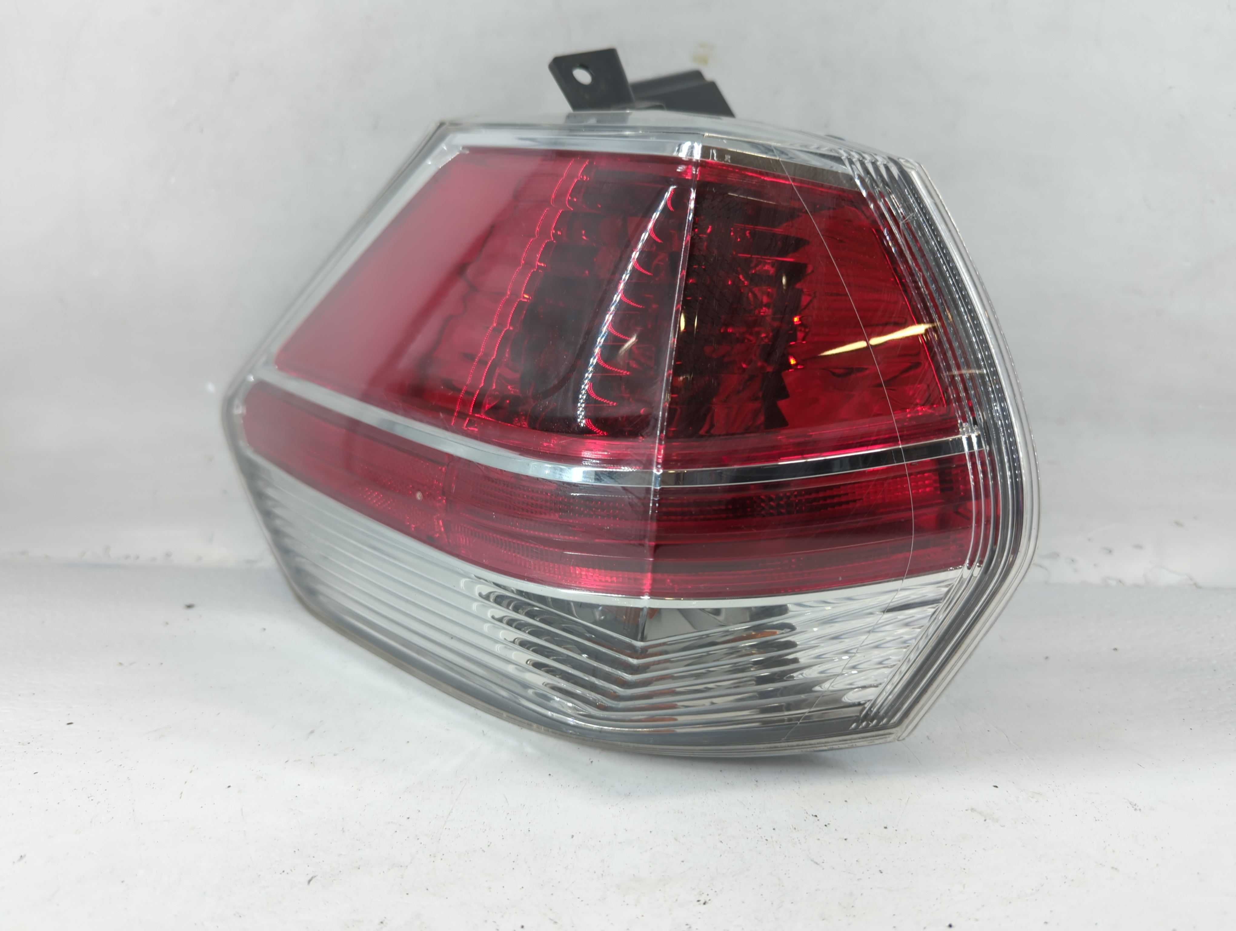 2014-2017 Nissan Rogue Driver Left Side Tail Light Taillight Oem 802353 - Oemusedautoparts1.com