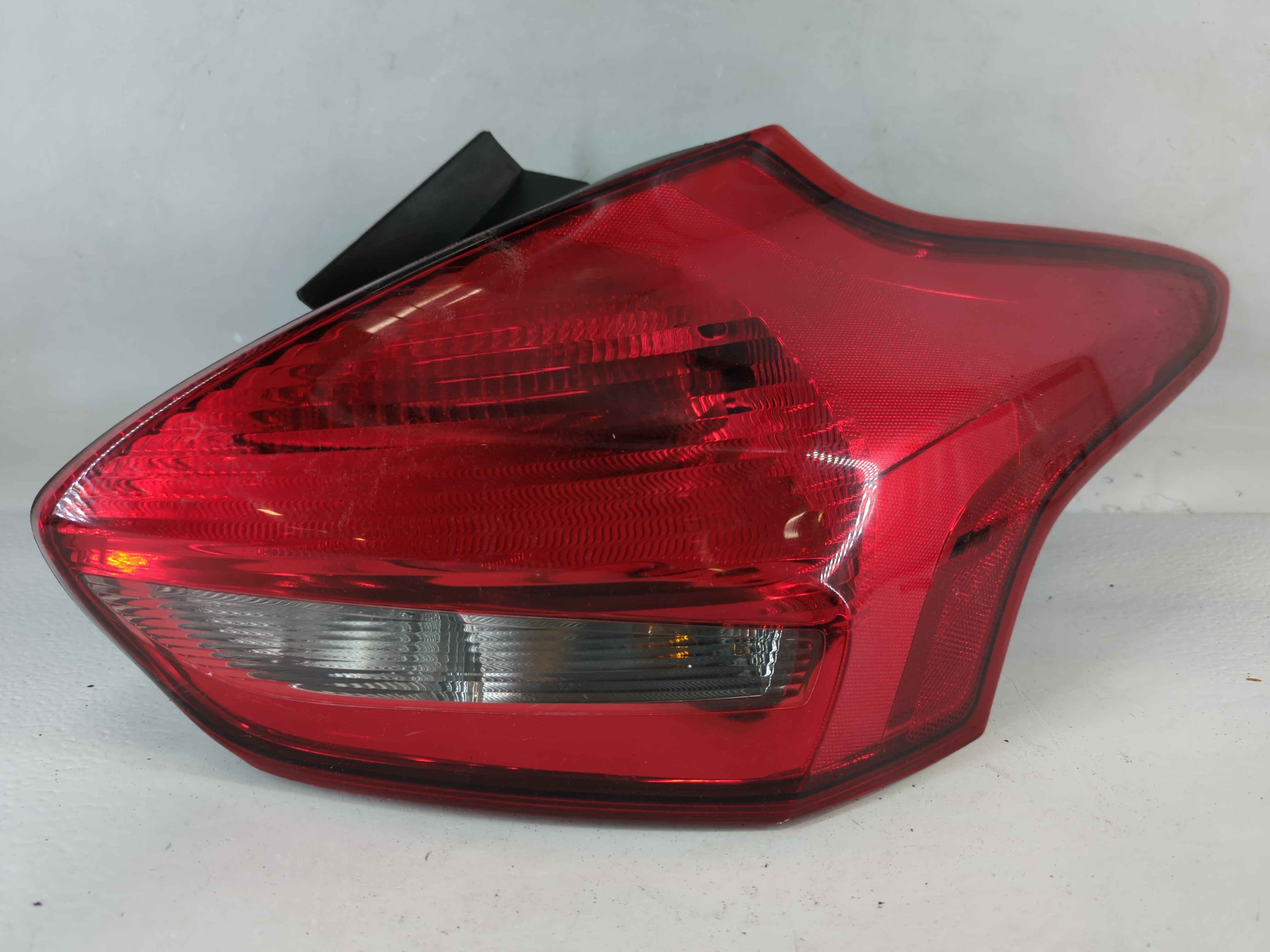 2015-2015 Ford Focus Passenger Right Side Tail Light Taillight Oem 802357 - Oemusedautoparts1.com