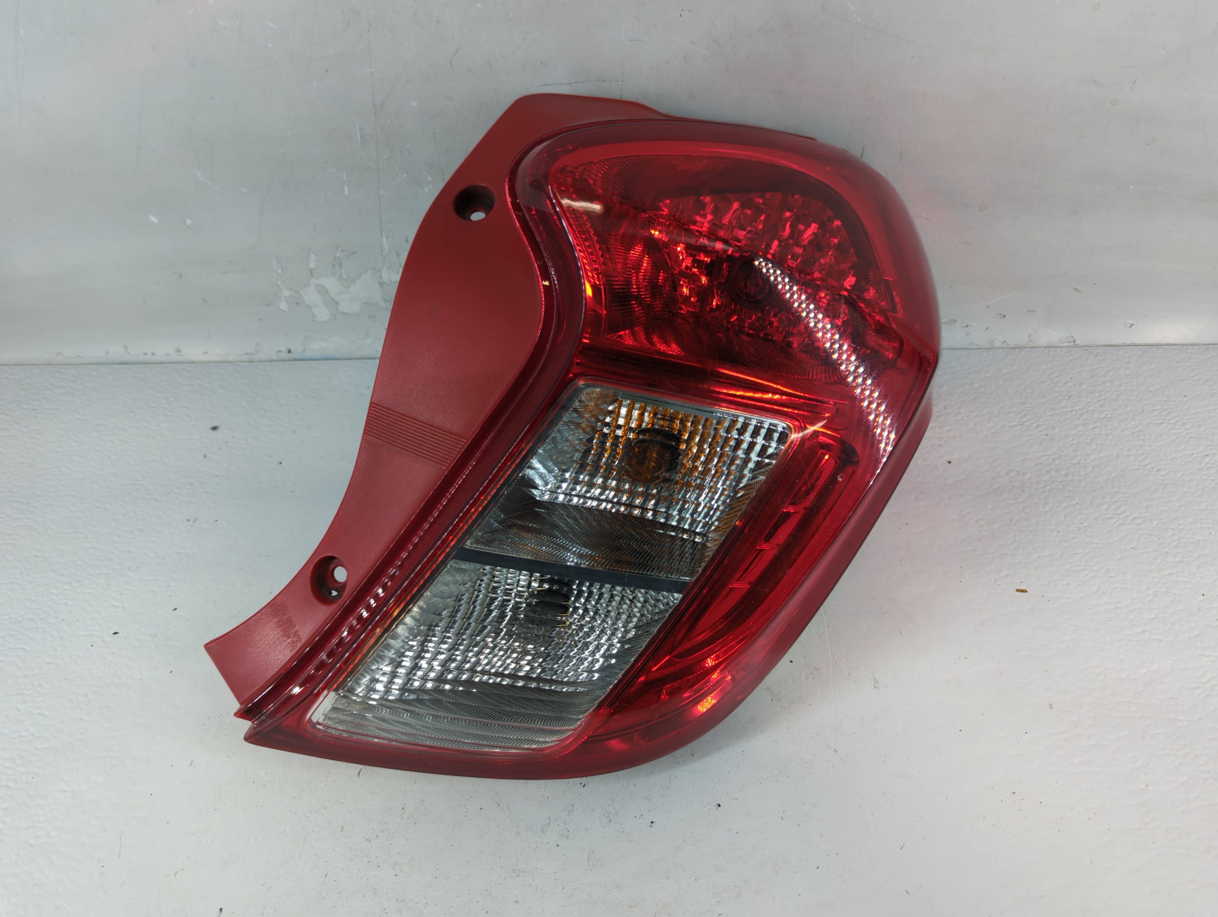 2016-2017 Chevrolet Spark Passenger Right Side Tail Light Taillight Oem 802358 - Oemusedautoparts1.com