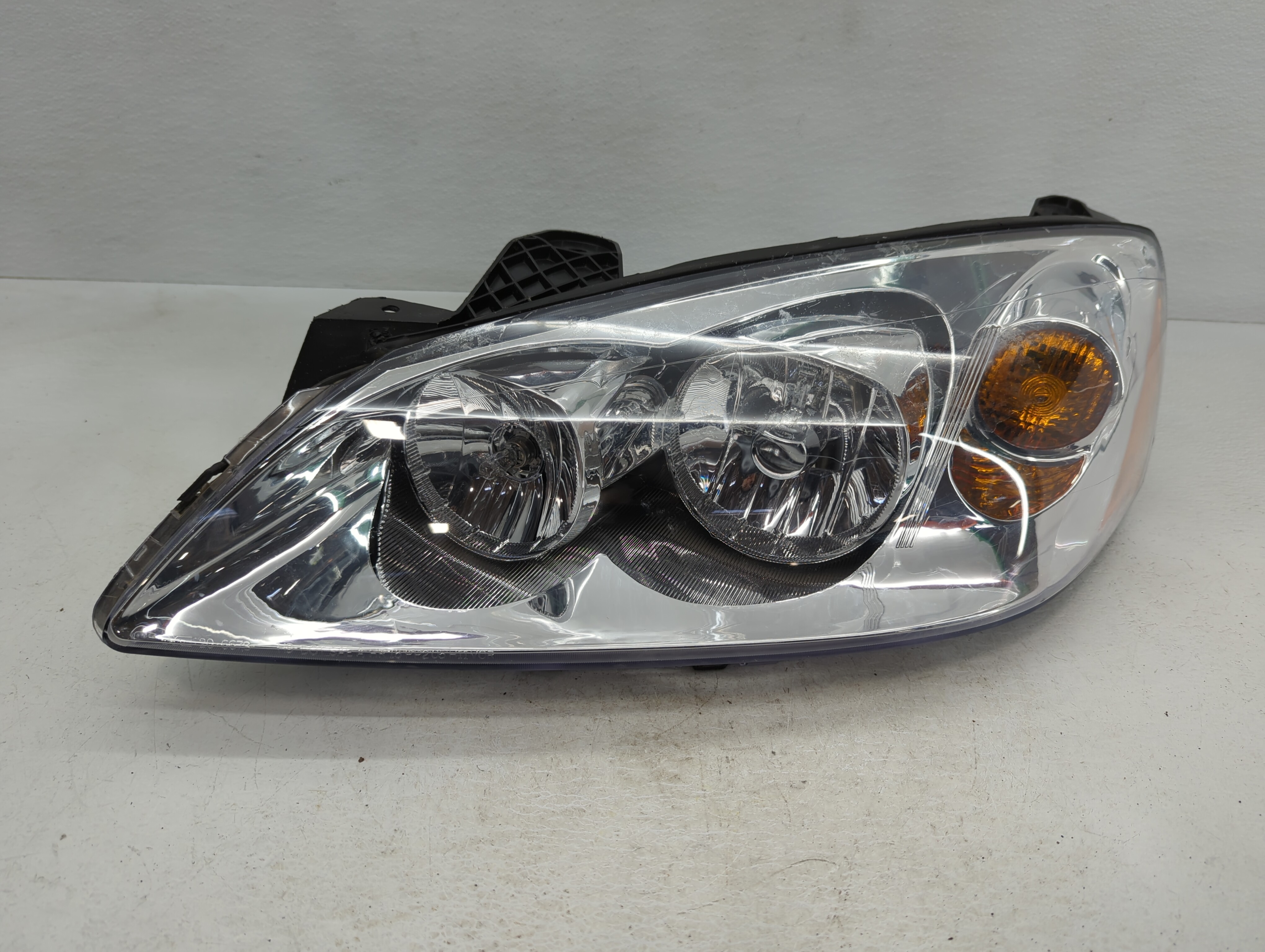 2006-2006 Saturn Vue Driver Left Oem Head Light Headlight Lamp 802414 - Oemusedautoparts1.com