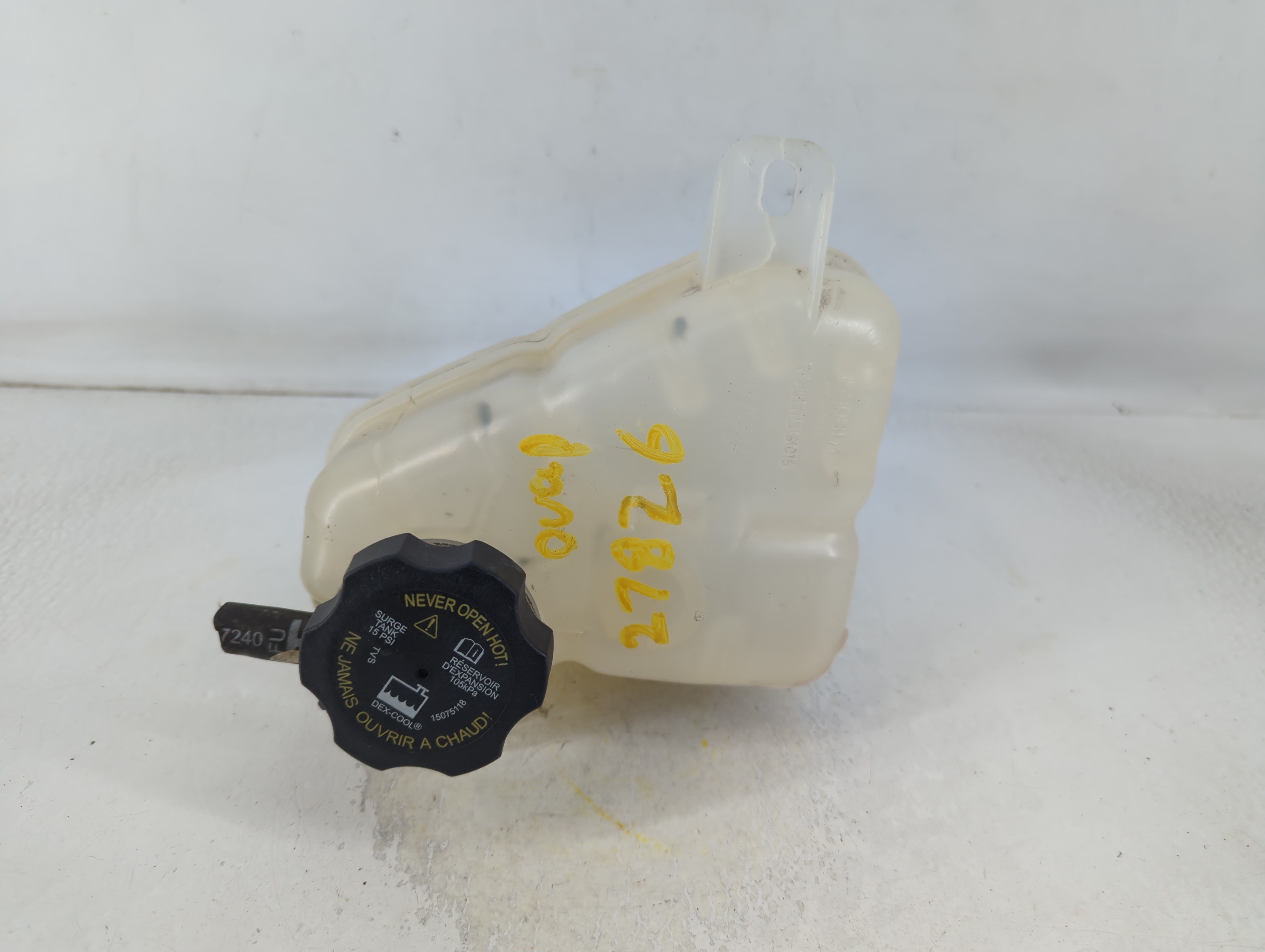 2002-2007 Saturn Vue Radiator Coolant Overflow Expansion Tank Bottle 802415 - Oemusedautoparts1.com