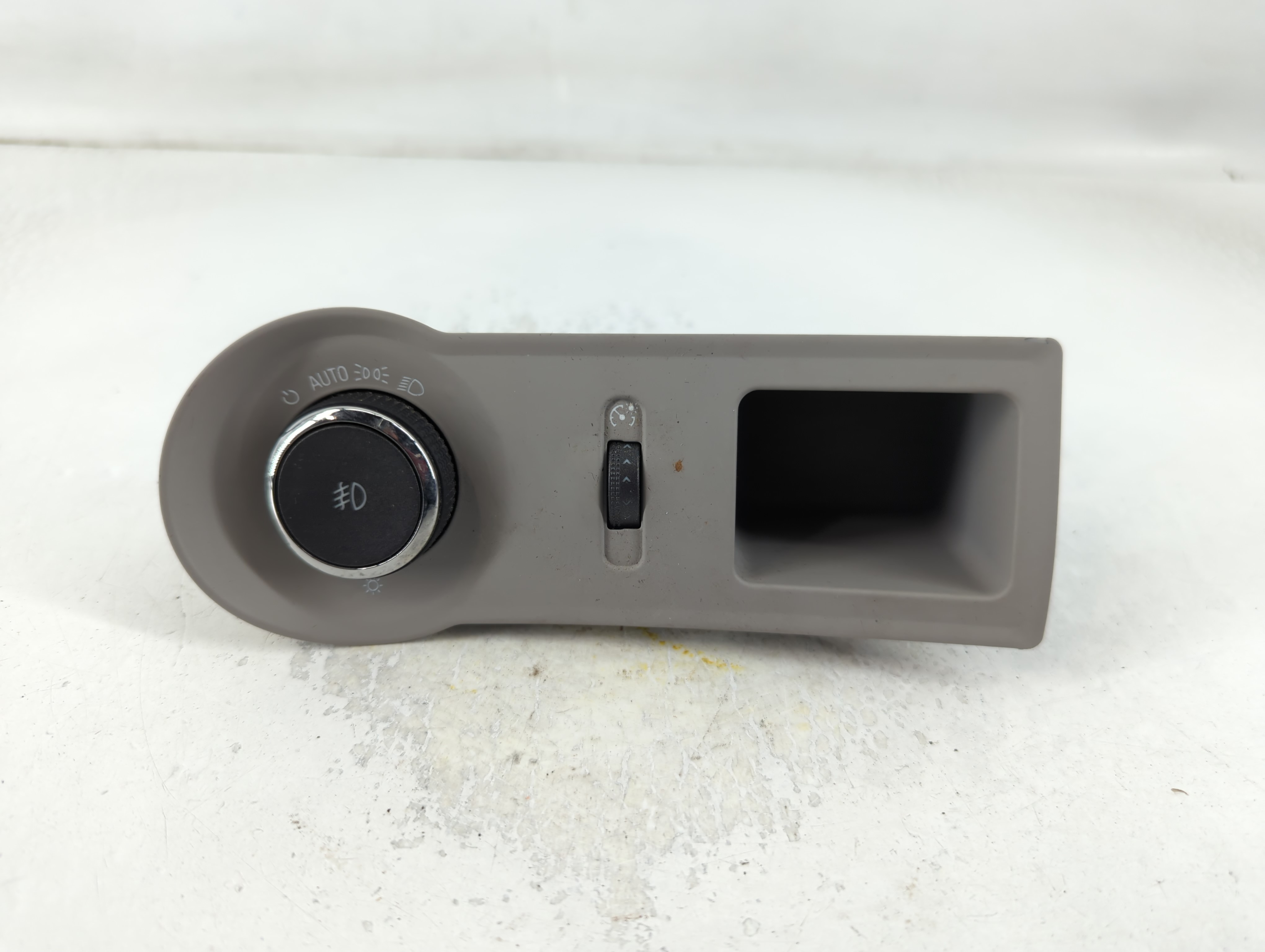 2010 Buick Lacross Headlight Lamp Control Switch 802420 - Oemusedautoparts1.com