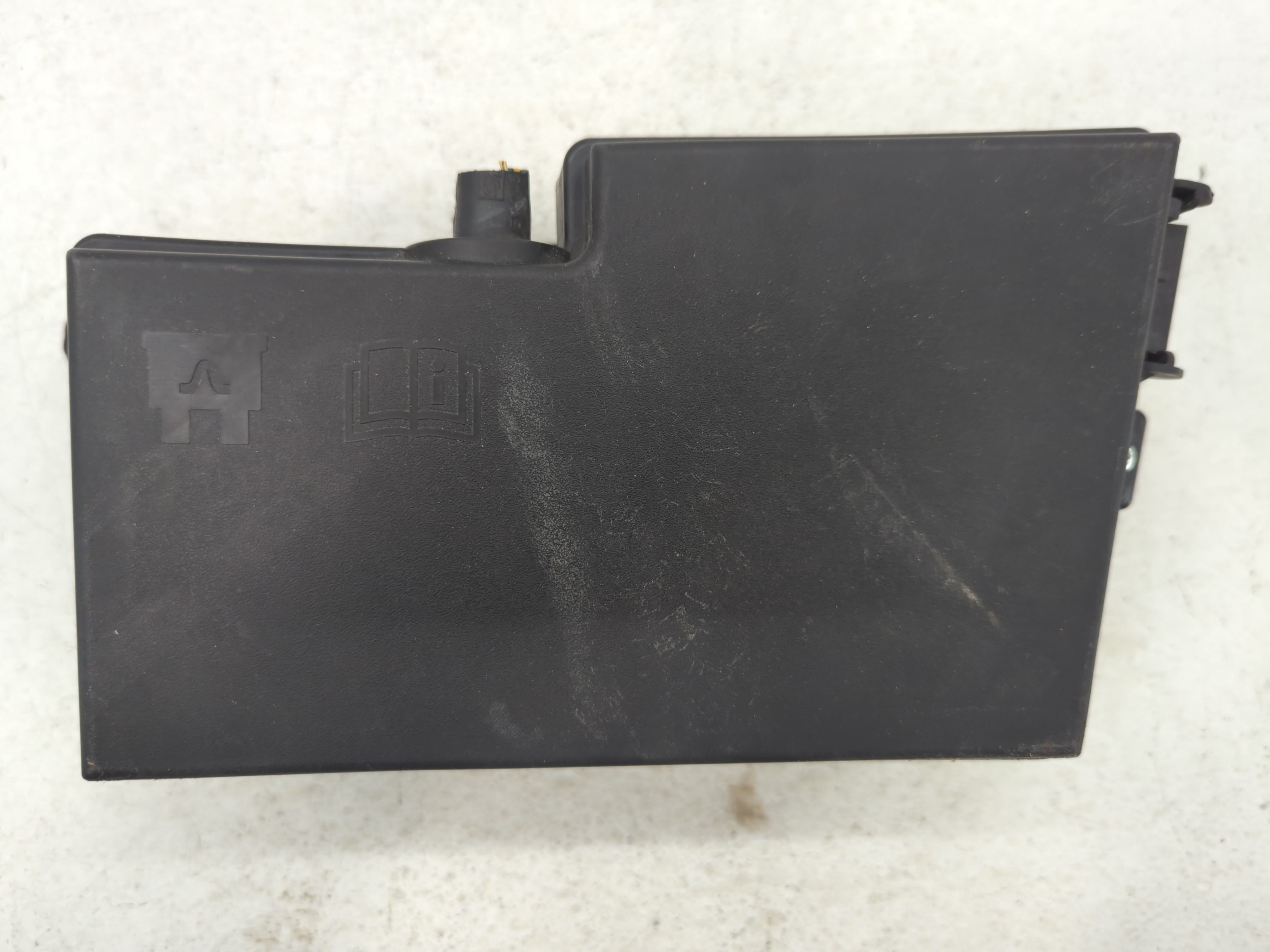 2017-2017 Ford Escape Fusebox Fuse Box Relay Module 802513 - Oemusedautoparts1.com