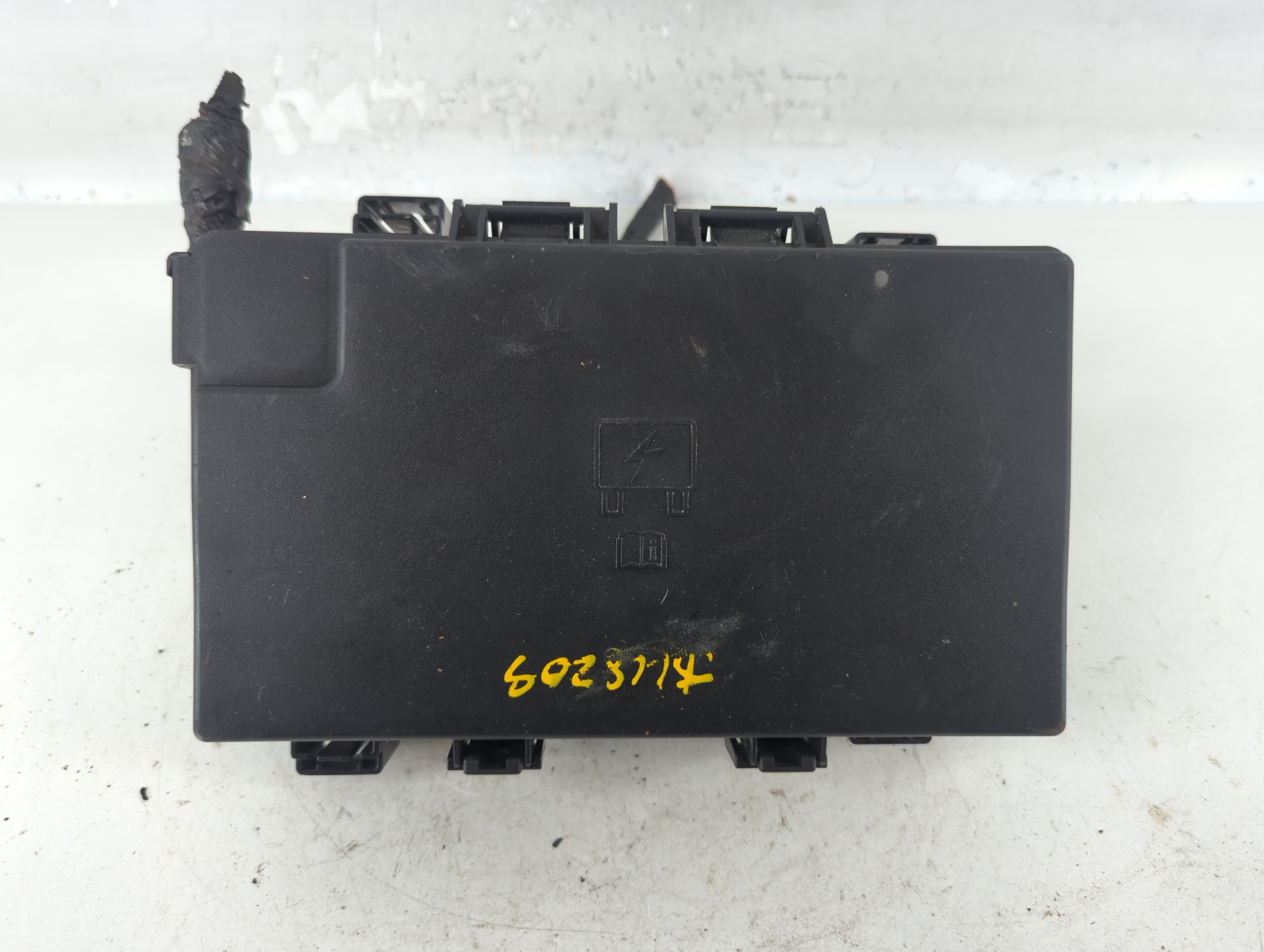Picture of 2021 Dodge Durango Fusebox Fuse Box Relay Module P68498421aa 802530