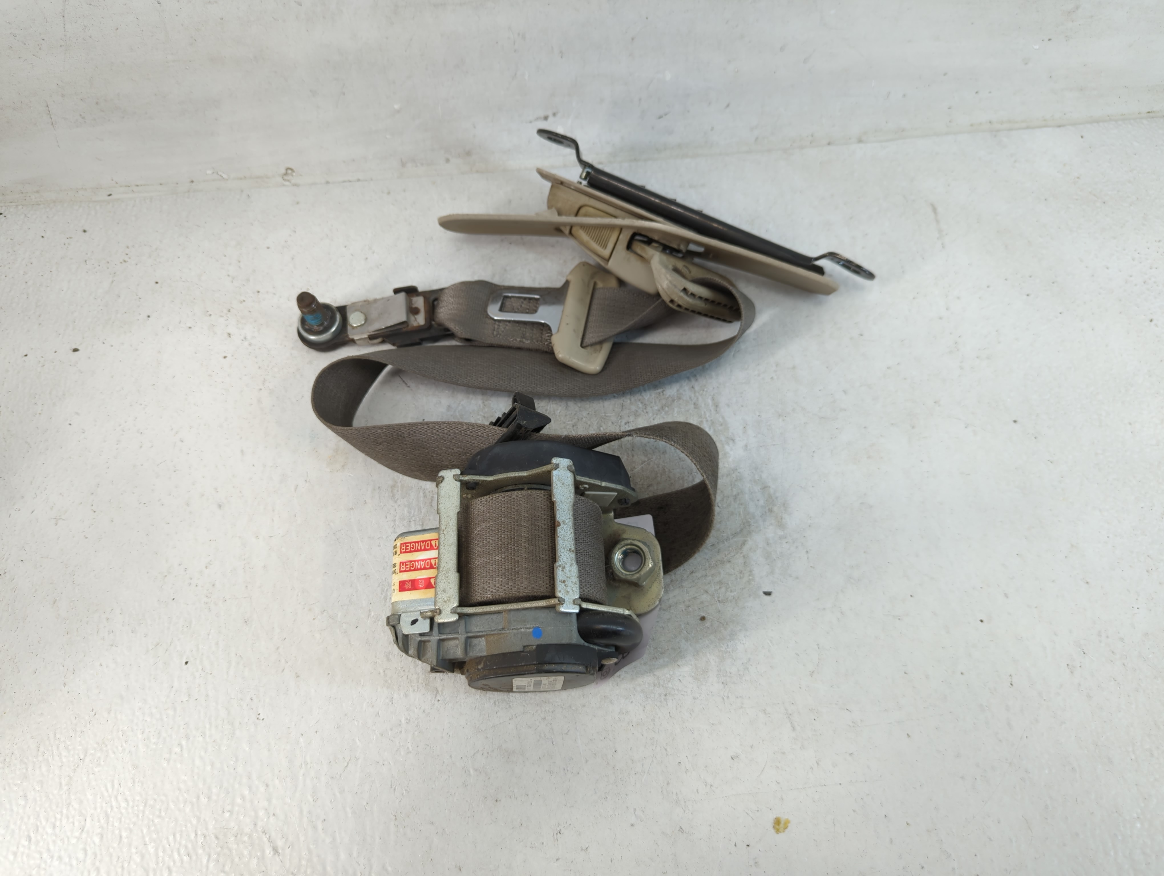 Picture of 2006-2007 Saturn Vue Passenger Front Seatbelt Retractor 802553