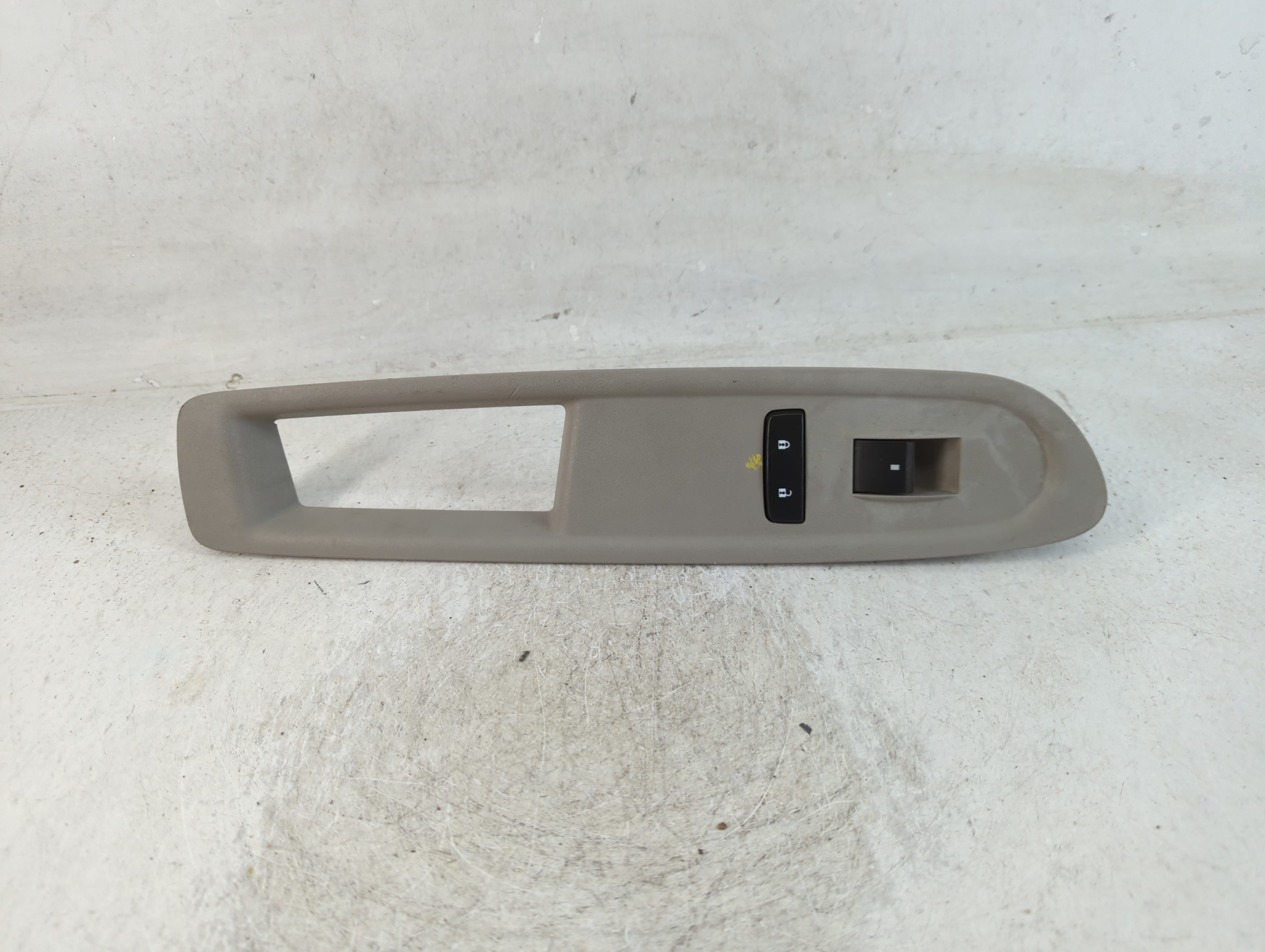 2017 Chevrolet Traverse Passenger Right Rear Power Window Switch 802572 - Oemusedautoparts1.com
