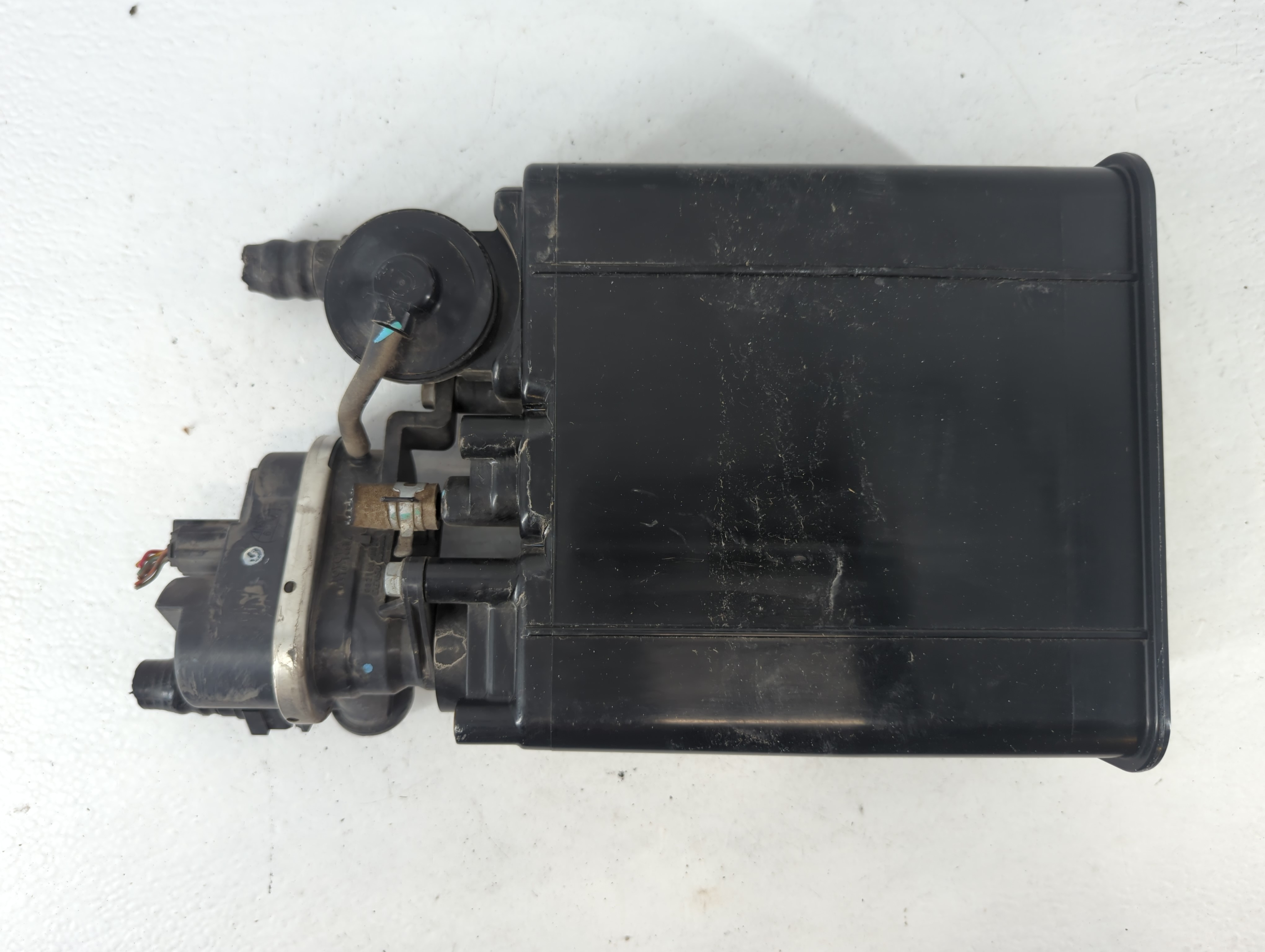 Picture of 2007 Scion Tc Fuel Vapor Charcoal Canister 802691