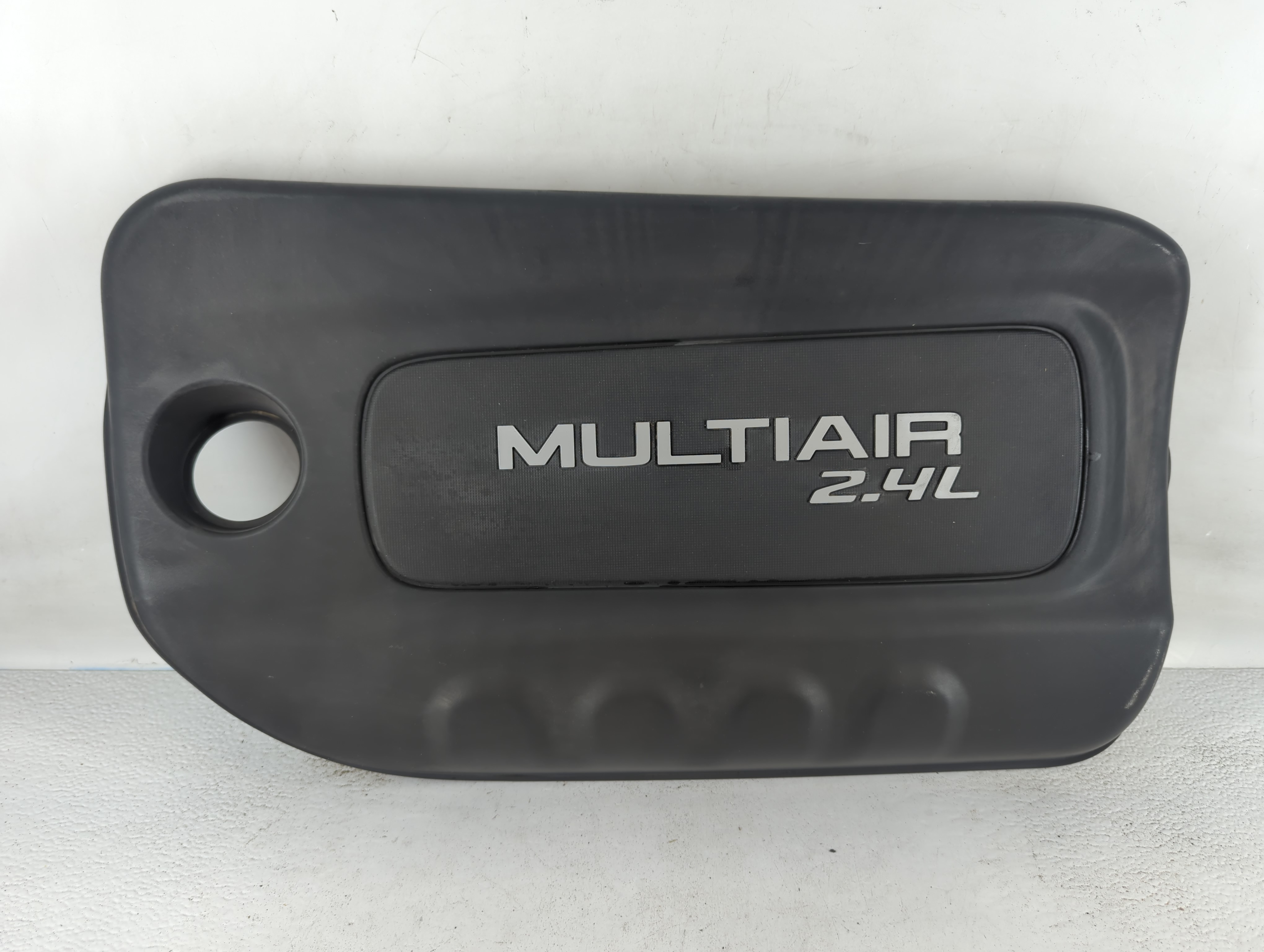 2015 Chrysler 200 Engine Cover 802700 - Oemusedautoparts1.com