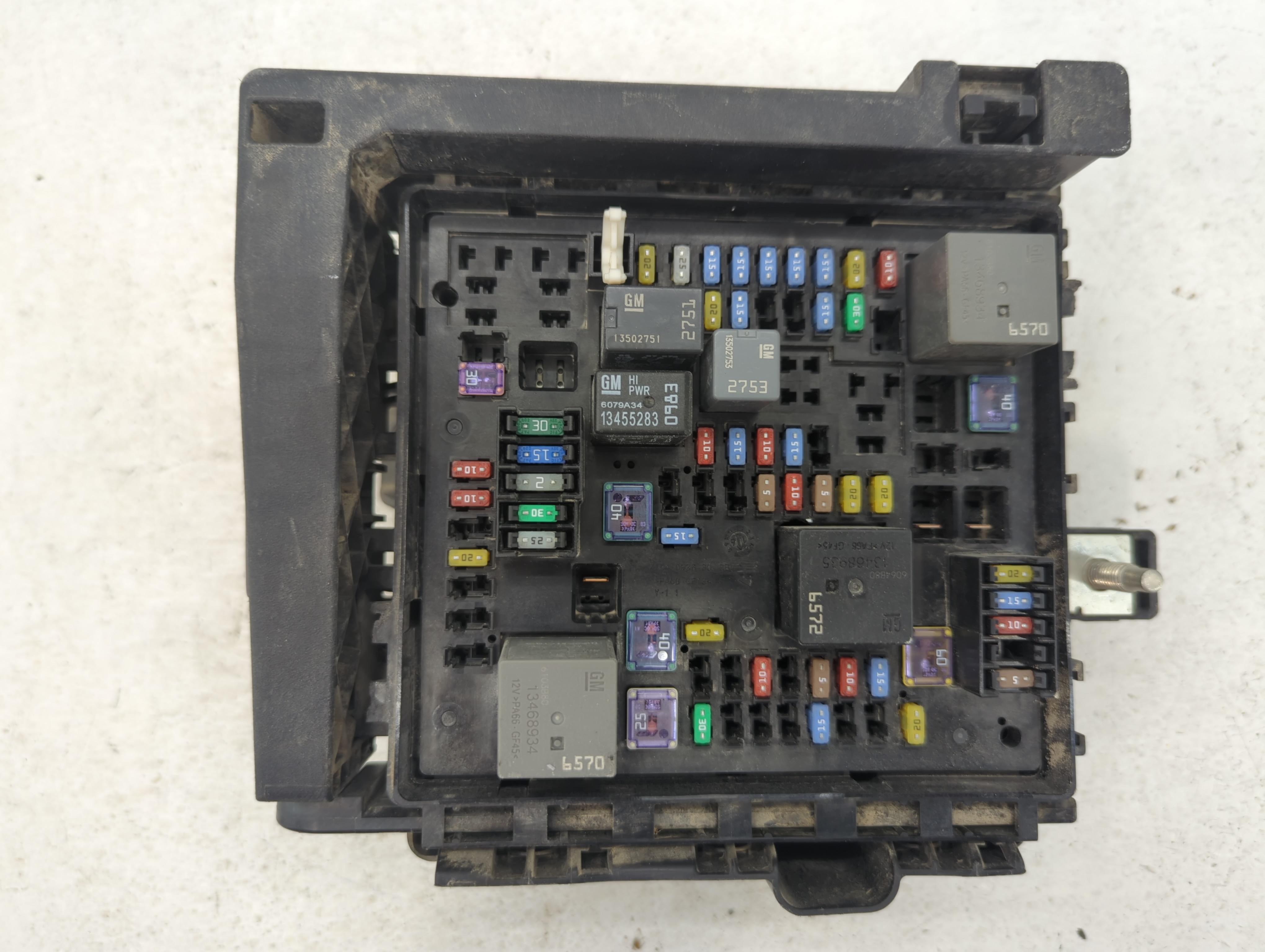 2017-2017 Gmc Acadia Fusebox Fuse Box Relay Module 7154-0936-30 802718 - Oemusedautoparts1.com