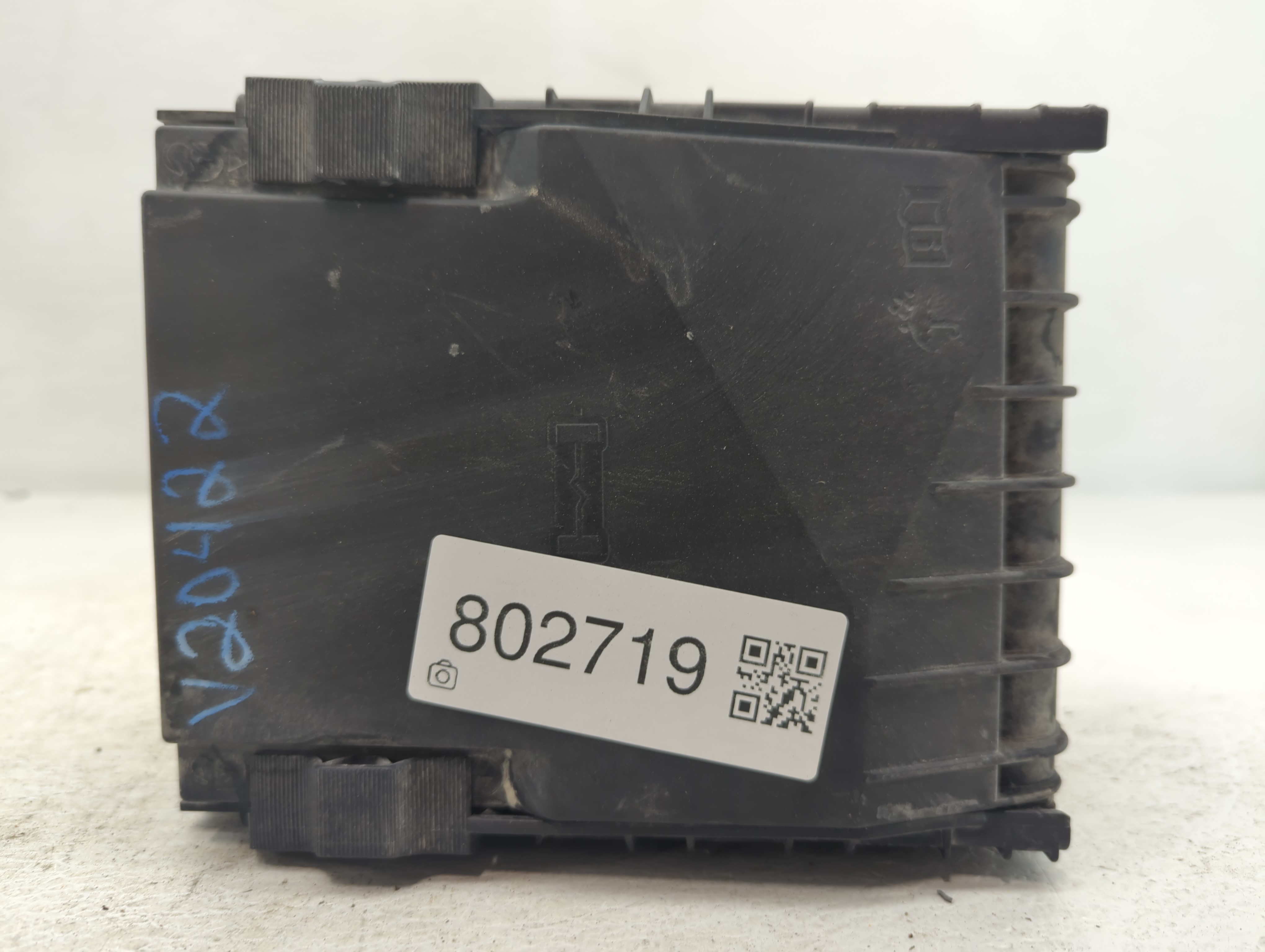 2009-2011 Volkswagen Tiguan Fusebox Fuse Box Relay Module 1k0 937 132 F 802719 - Oemusedautoparts1.com