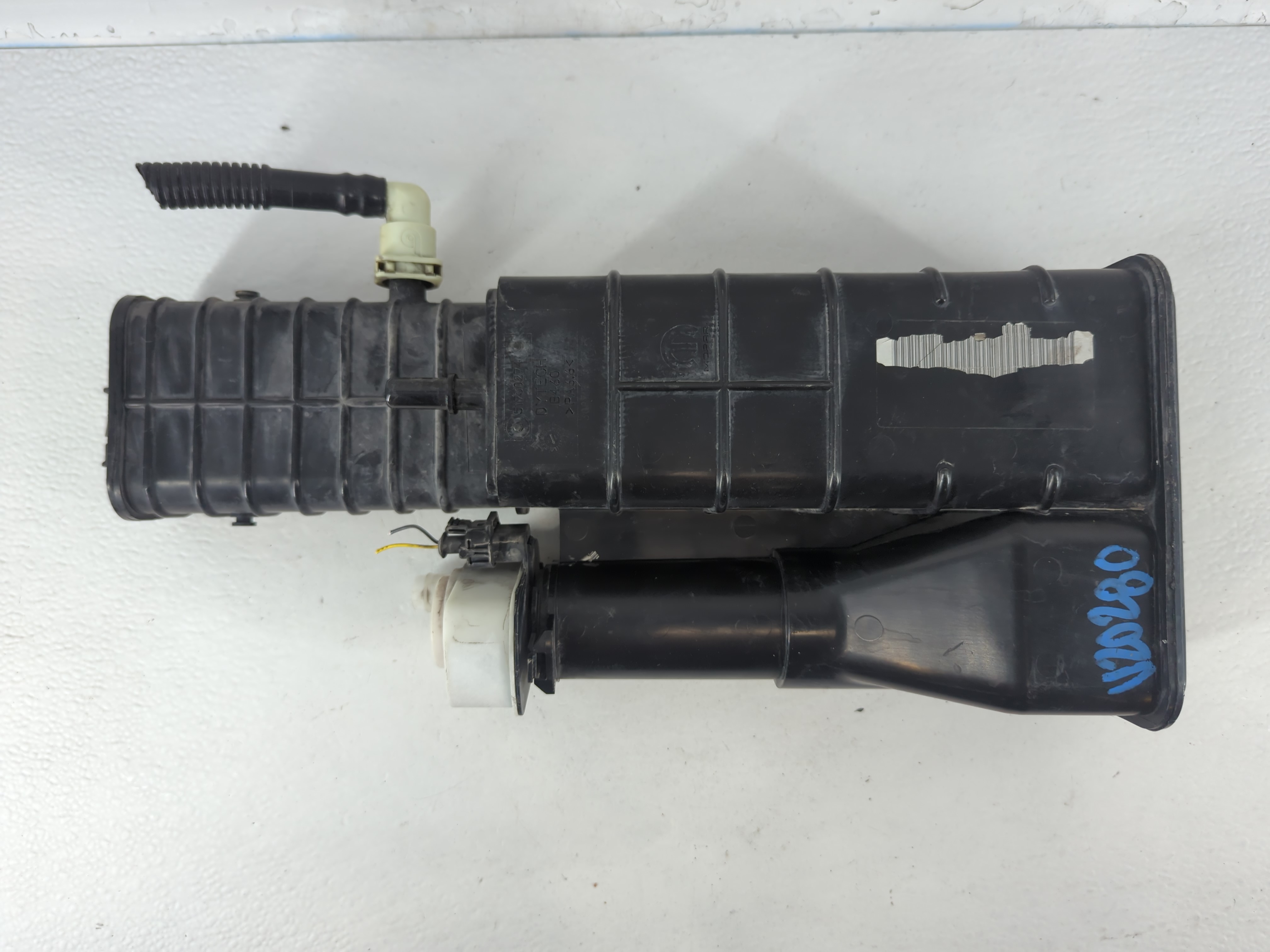 2014 Fiat 500 Fuel Vapor Charcoal Canister 802780 - Oemusedautoparts1.com