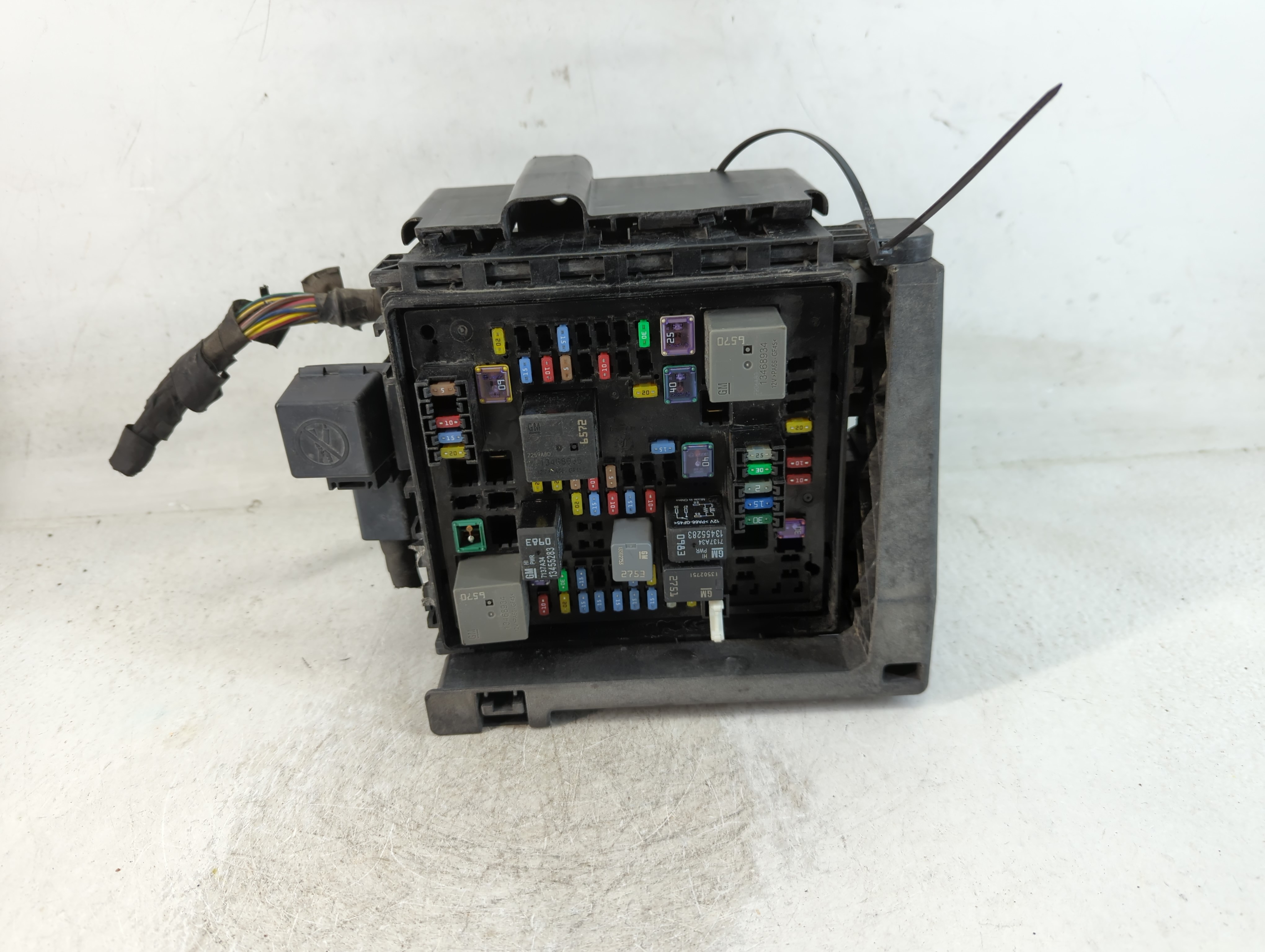 2017-2019 Cadillac Xt5 Fusebox Fuse Box Relay Module 13455283 802784 - Oemusedautoparts1.com