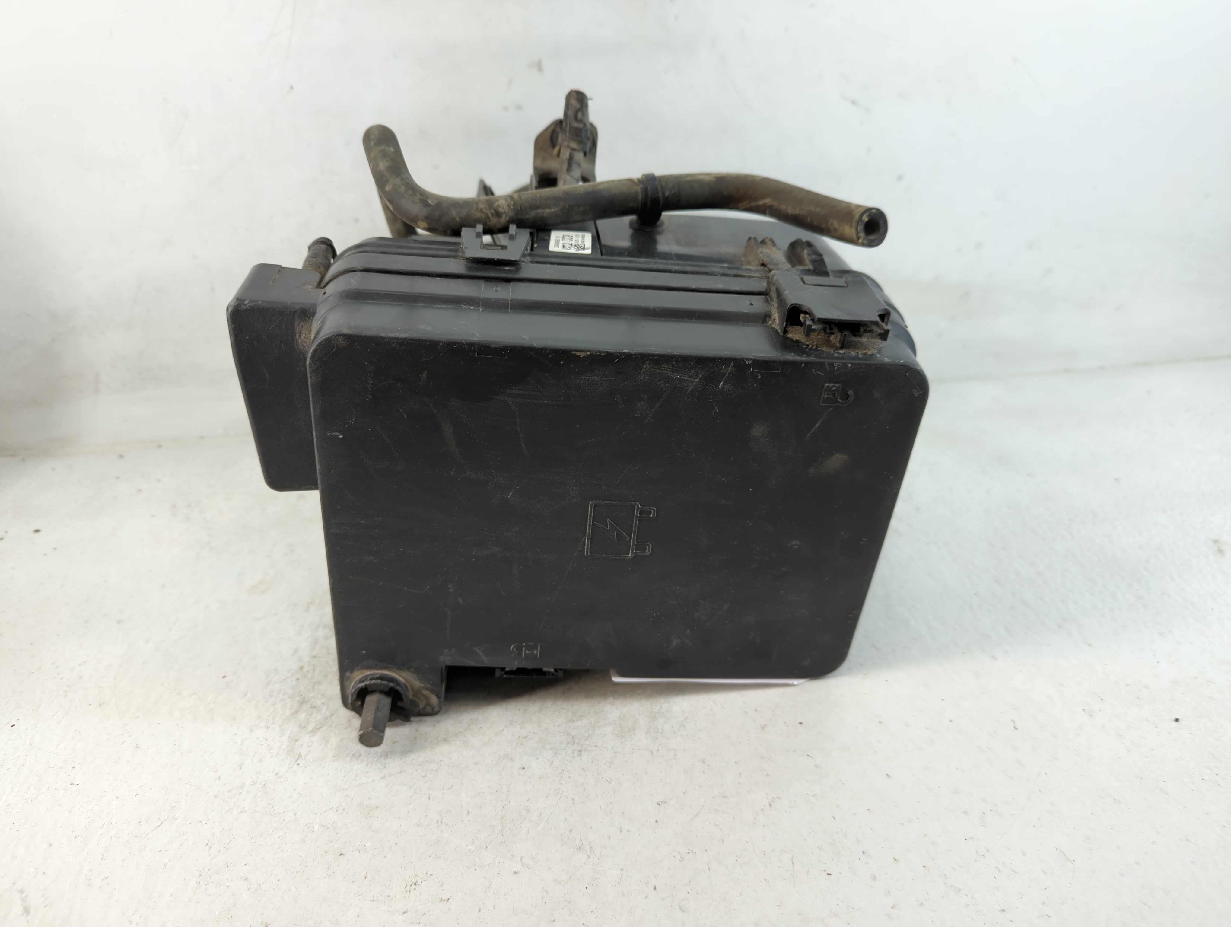 2016-2017 Gmc Terrain Fusebox Fuse Box Relay Module 84080470_01 802786 - Oemusedautoparts1.com
