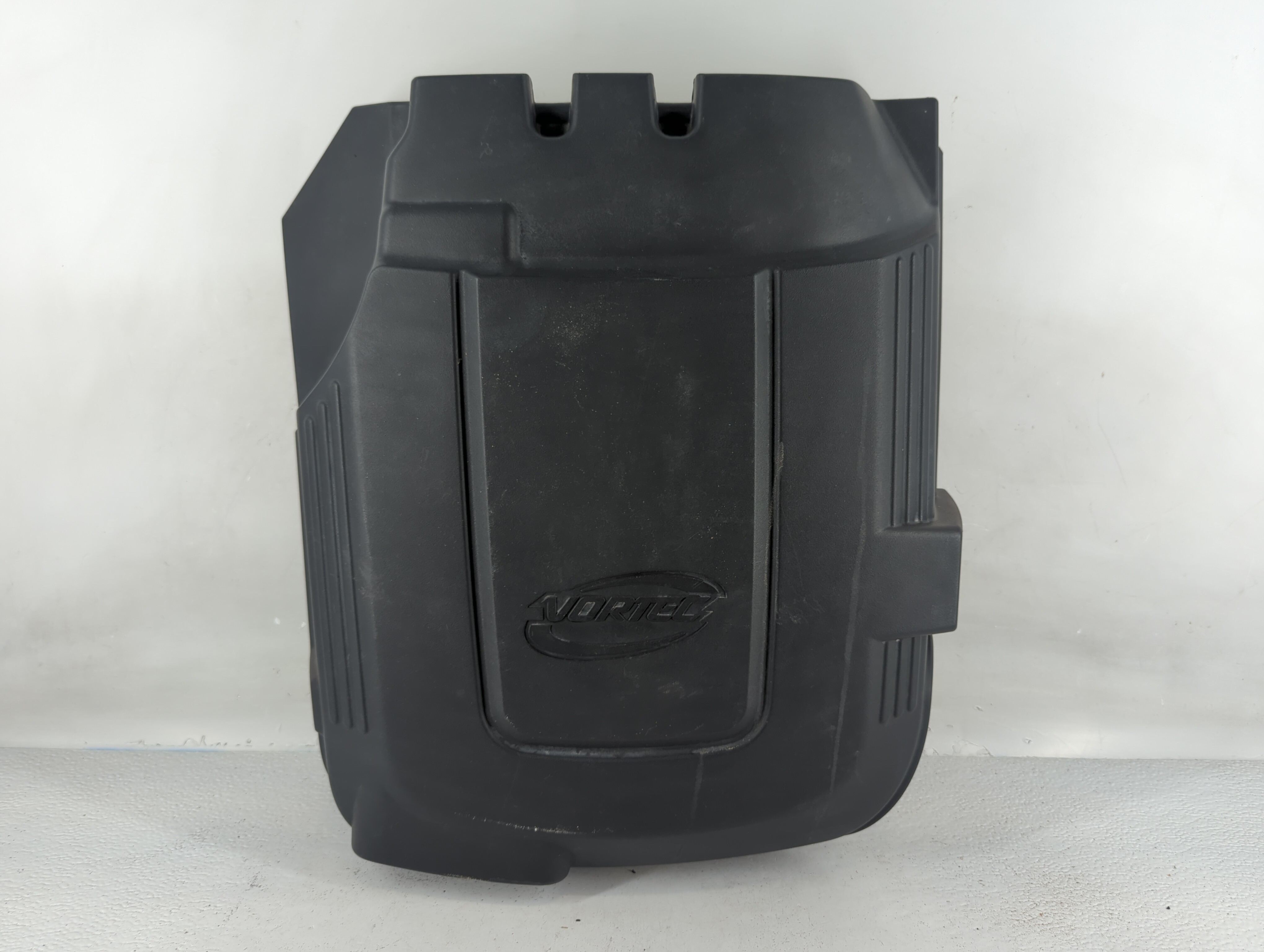 2009 Gmc Sierra 2500 Engine Cover 802805 - Oemusedautoparts1.com