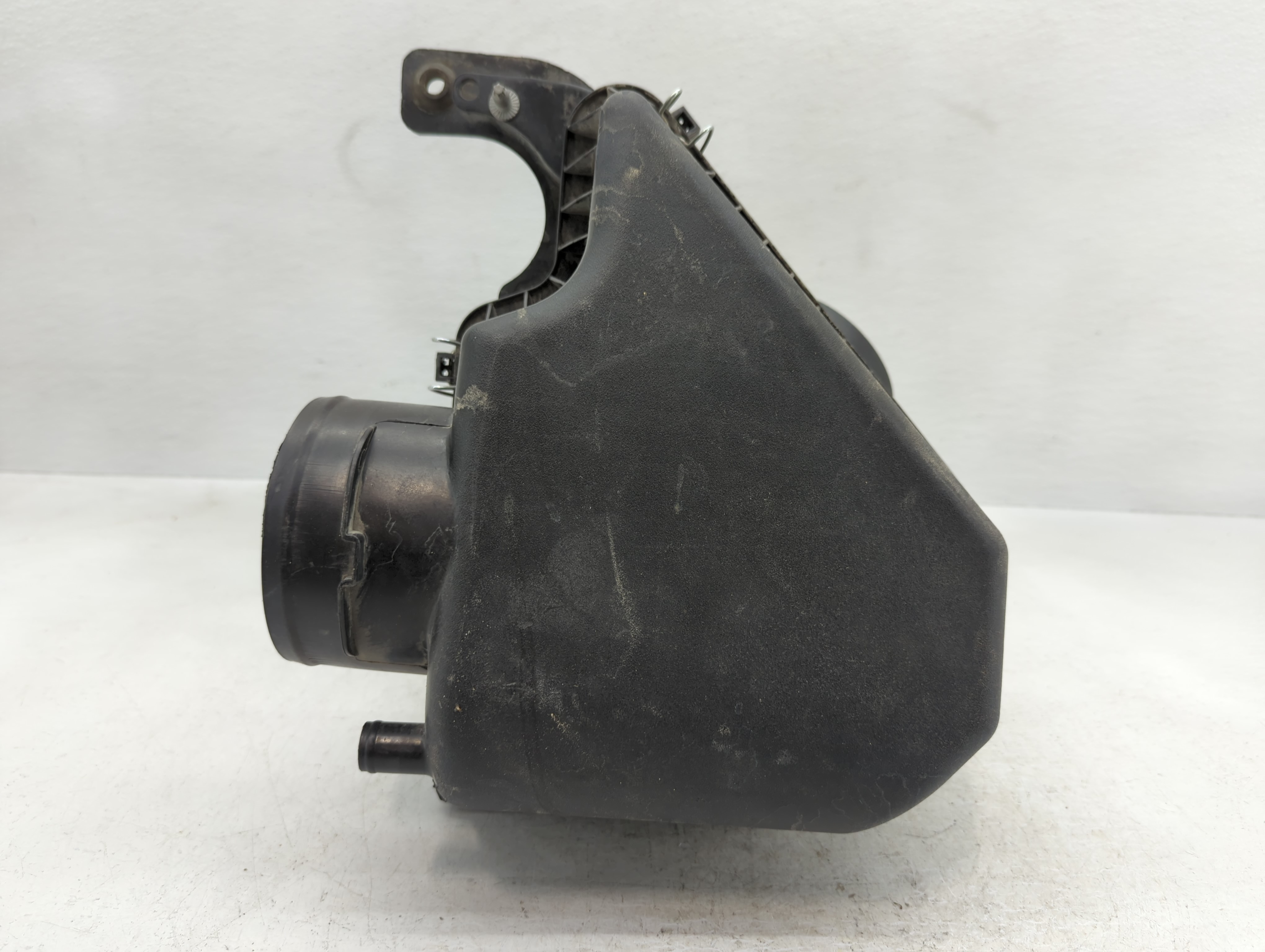 Picture of Dodge Caravan Air Cleaner Intake-duct Hose Tube 802809