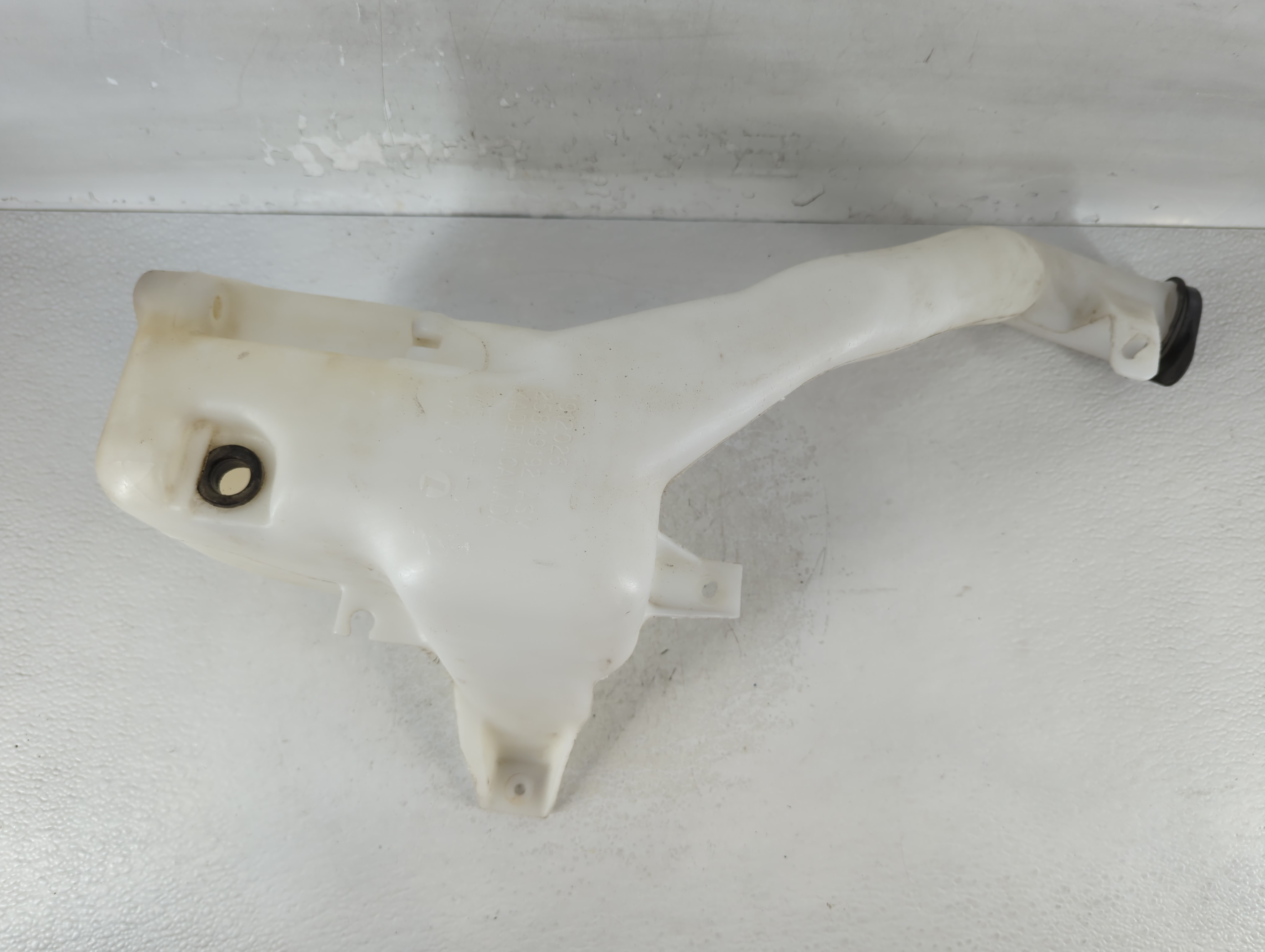 2006-2016 Chevrolet Impala Windshield Washer Fluid Reservoir Bottle Oem 802876 - Oemusedautoparts1.com