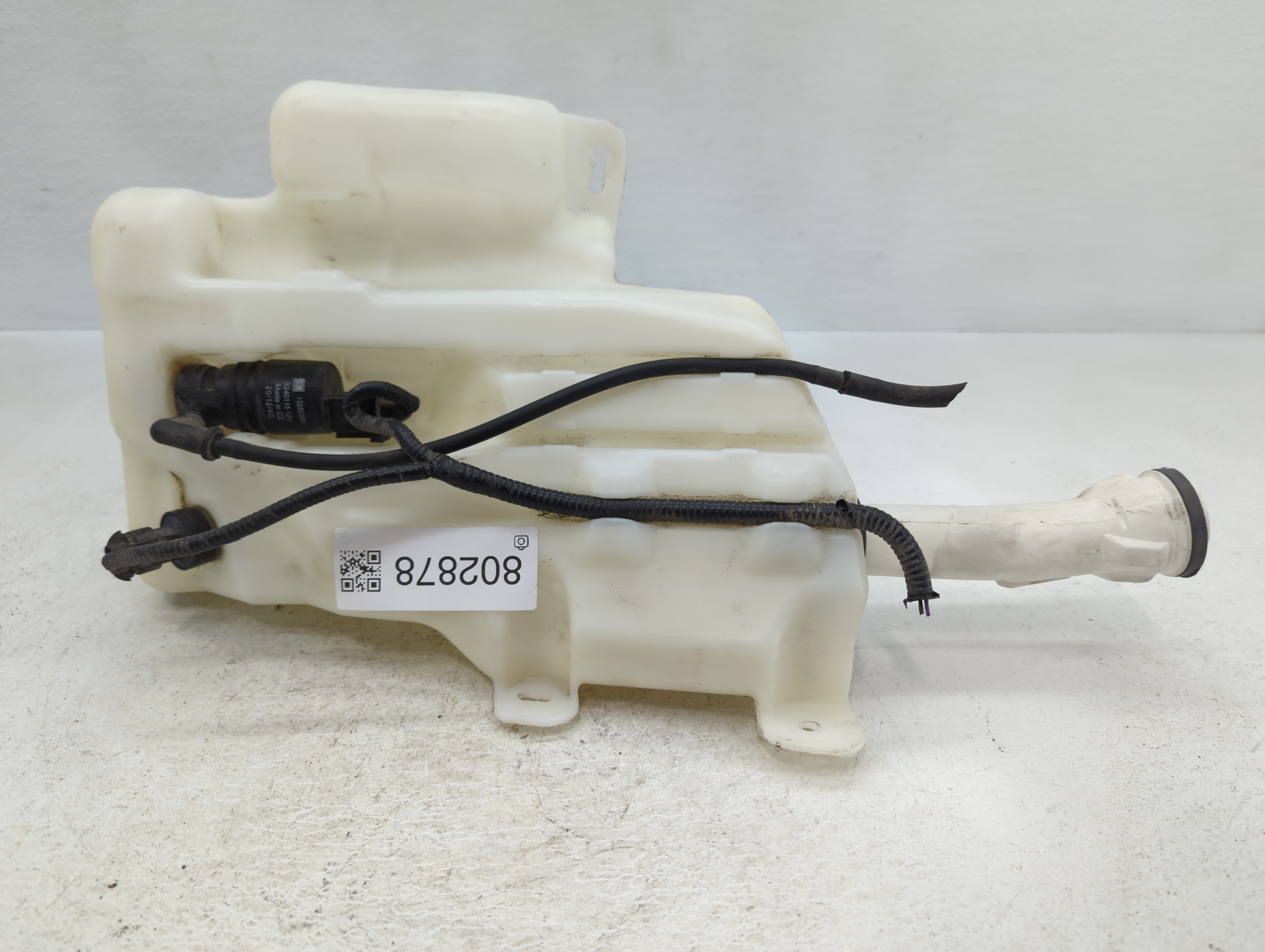 2013-2019 Cadillac Xts Windshield Washer Fluid Reservoir Bottle Oem 802878 - Oemusedautoparts1.com