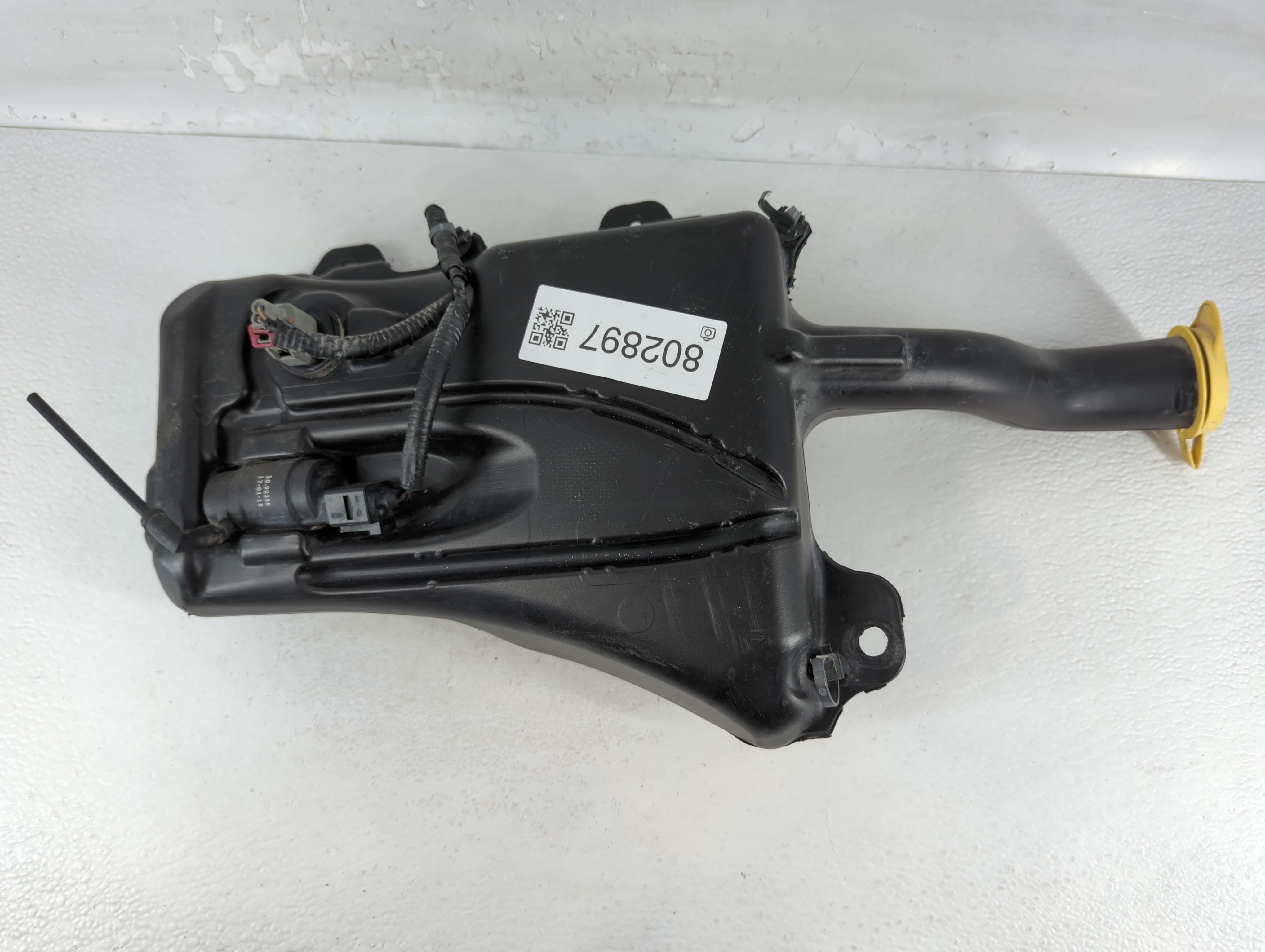 2015-2017 Chrysler 200 Windshield Washer Fluid Reservoir Bottle Oem 802897 - Oemusedautoparts1.com