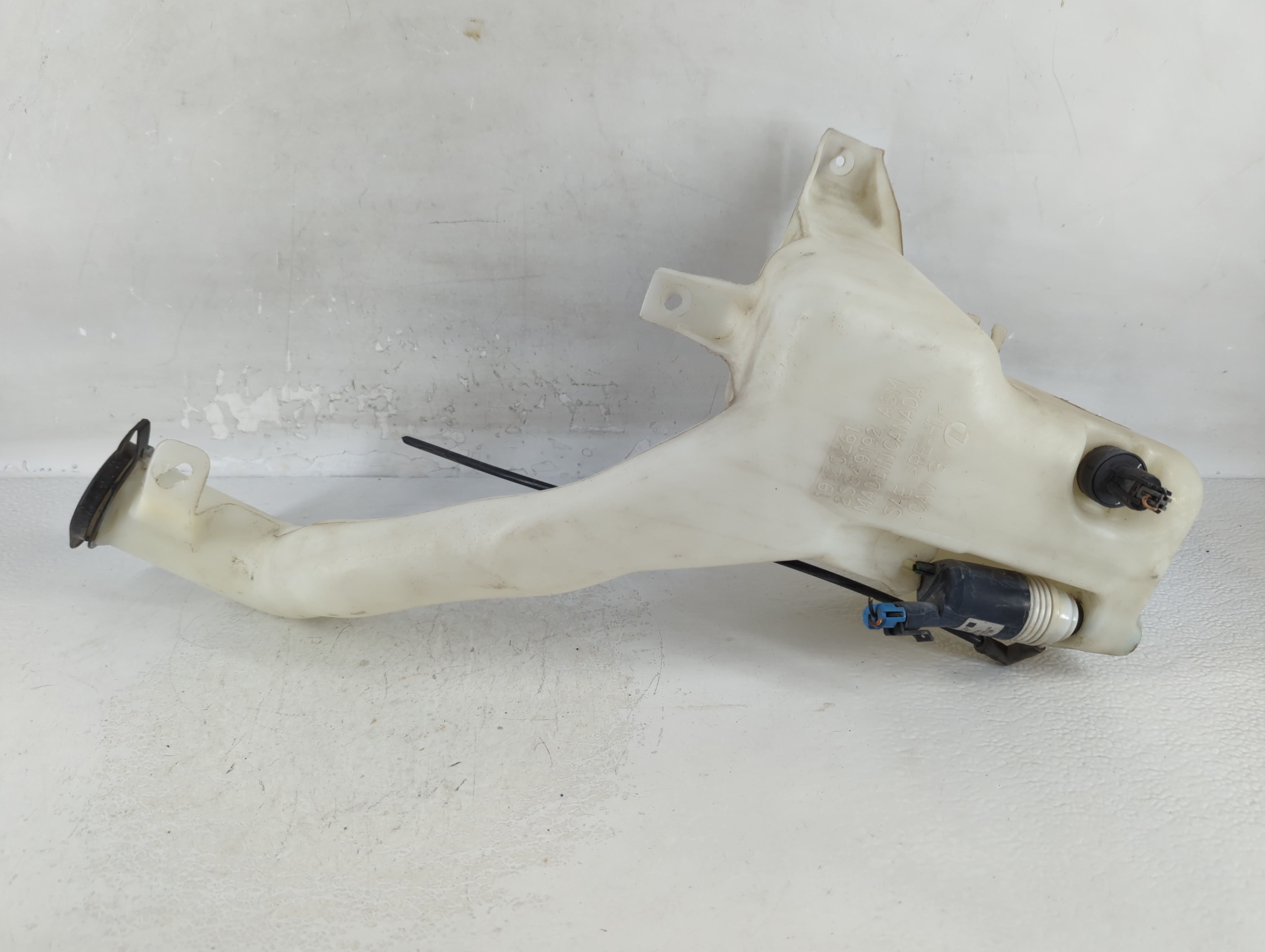 2006-2016 Chevrolet Impala Windshield Washer Fluid Reservoir Bottle Oem 802902 - Oemusedautoparts1.com