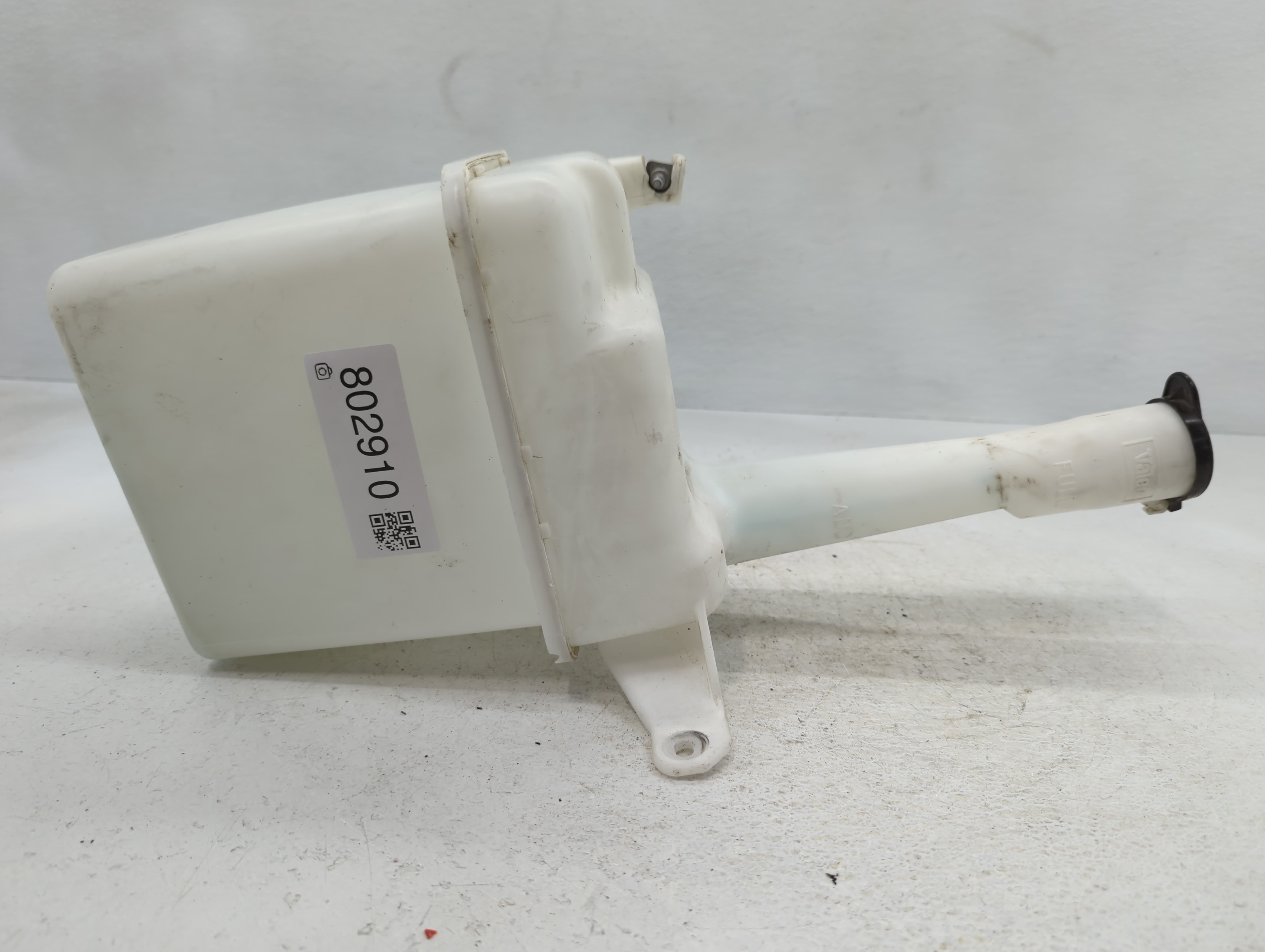 Picture of 2004-2008 Toyota Solara Windshield Washer Fluid Reservoir Bottle Oem 802910
