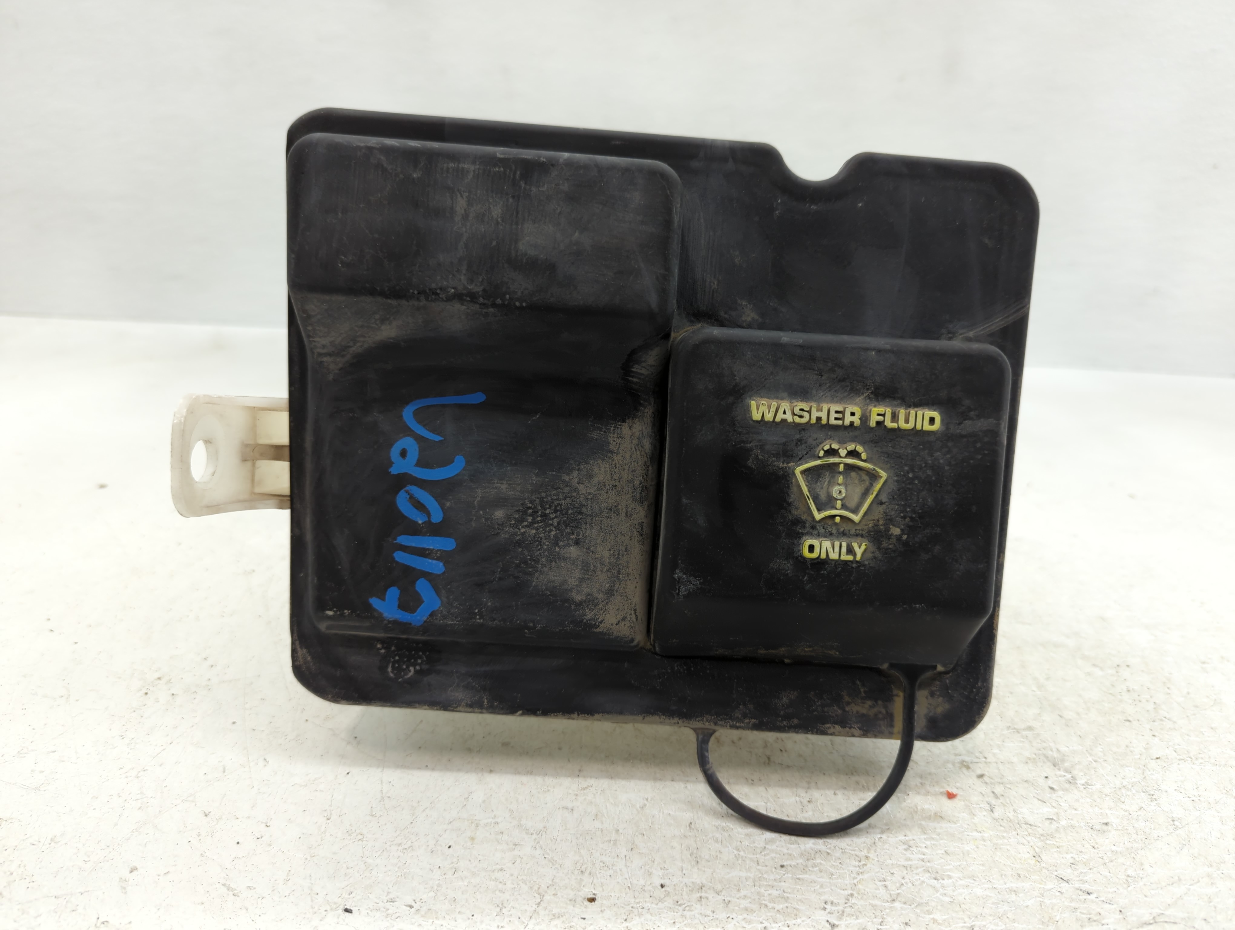2007-2008 Ford F-150 Windshield Washer Fluid Reservoir Bottle Oem 802913 - Oemusedautoparts1.com
