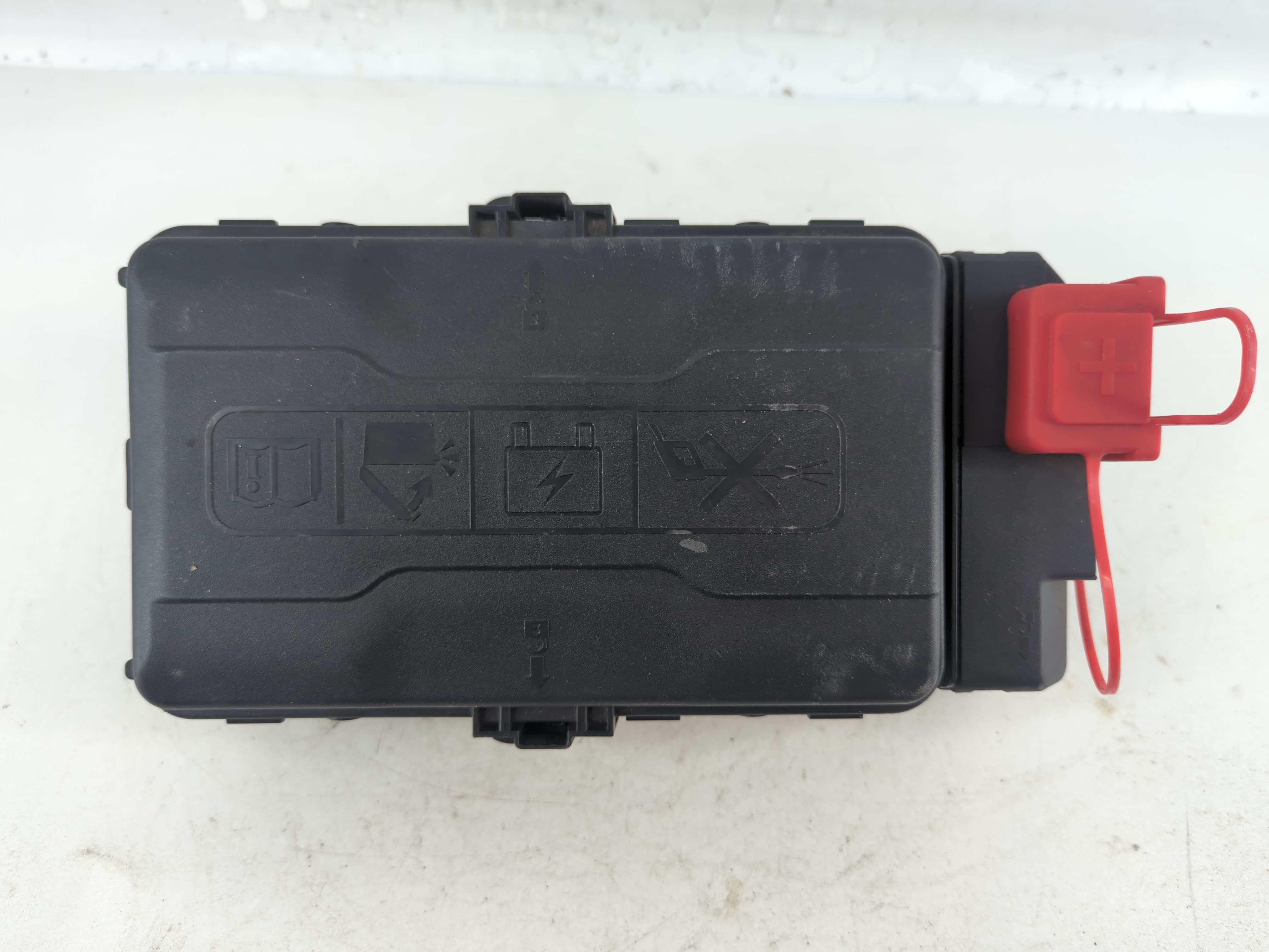 2018-2019 Chevrolet Malibu Fusebox Fuse Box Relay Module 84181107_03 802931 - Oemusedautoparts1.com