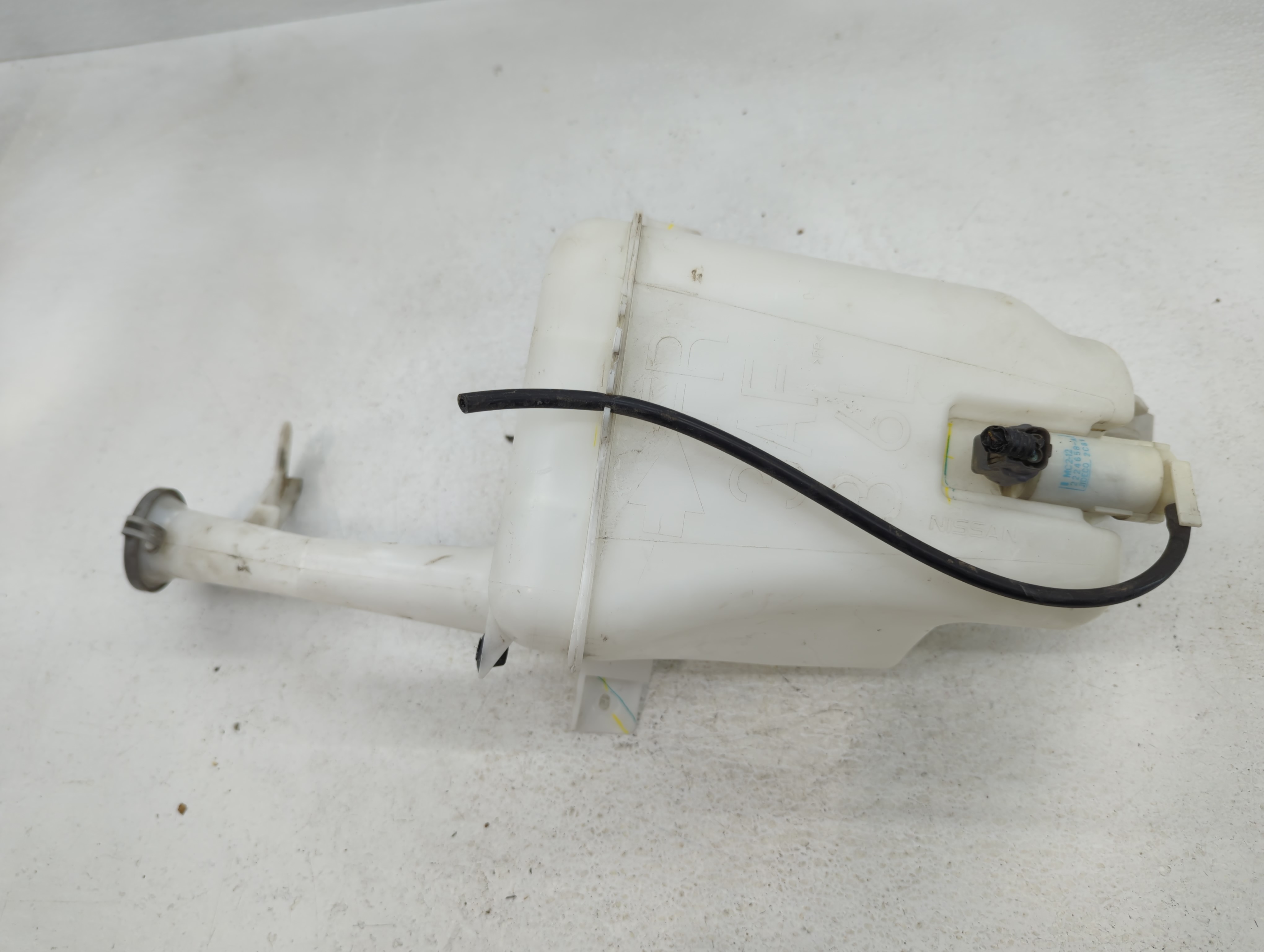 Picture of 2012-2019 Nissan Versa Windshield Washer Fluid Reservoir Bottle Oem 802951