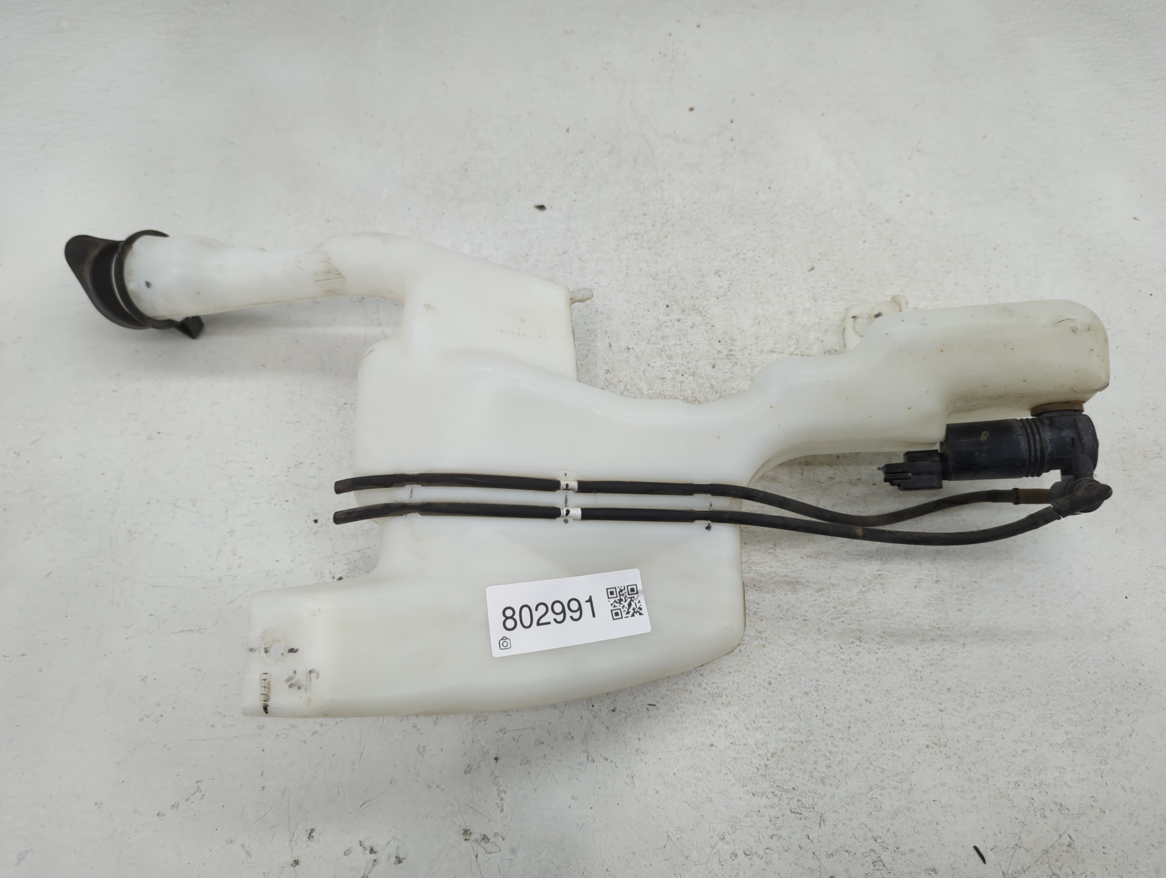 2011-2019 Ford Fiesta Windshield Washer Fluid Reservoir Bottle Oem 802991 - Oemusedautoparts1.com