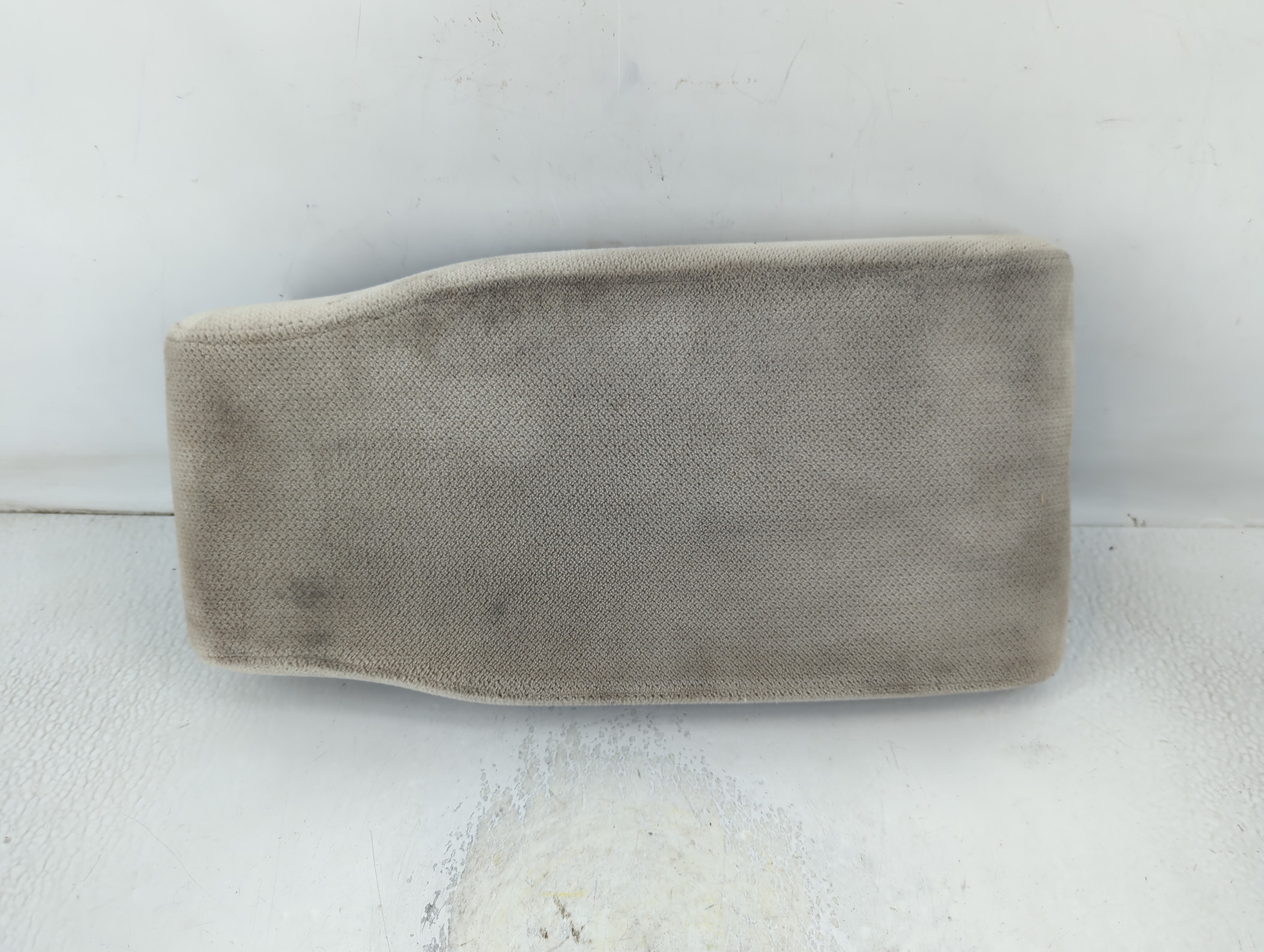 2011 Chevrolet Impala Center Console Armrest Cover Lid Grey 803020 - Oemusedautoparts1.com